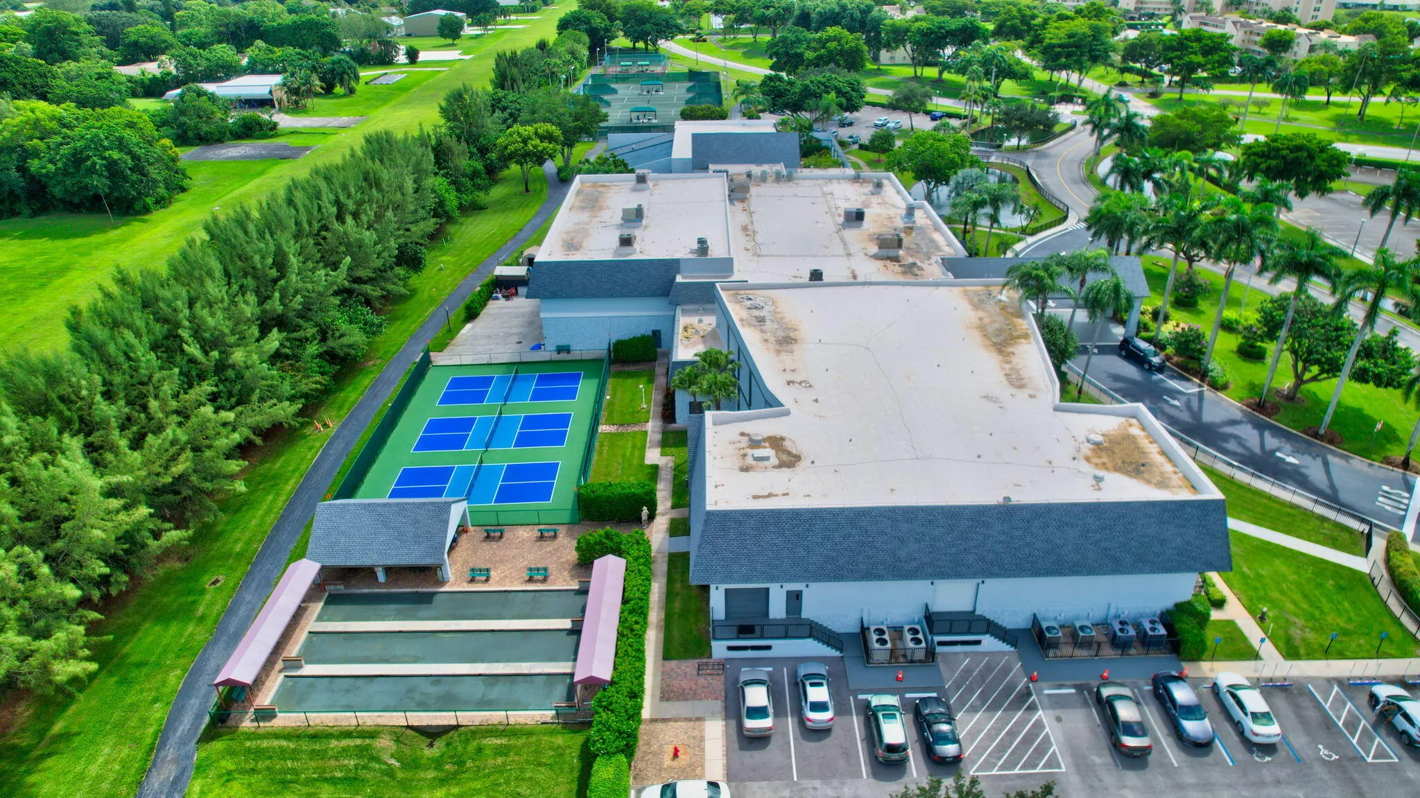 7290 KINGHURST Drive #807