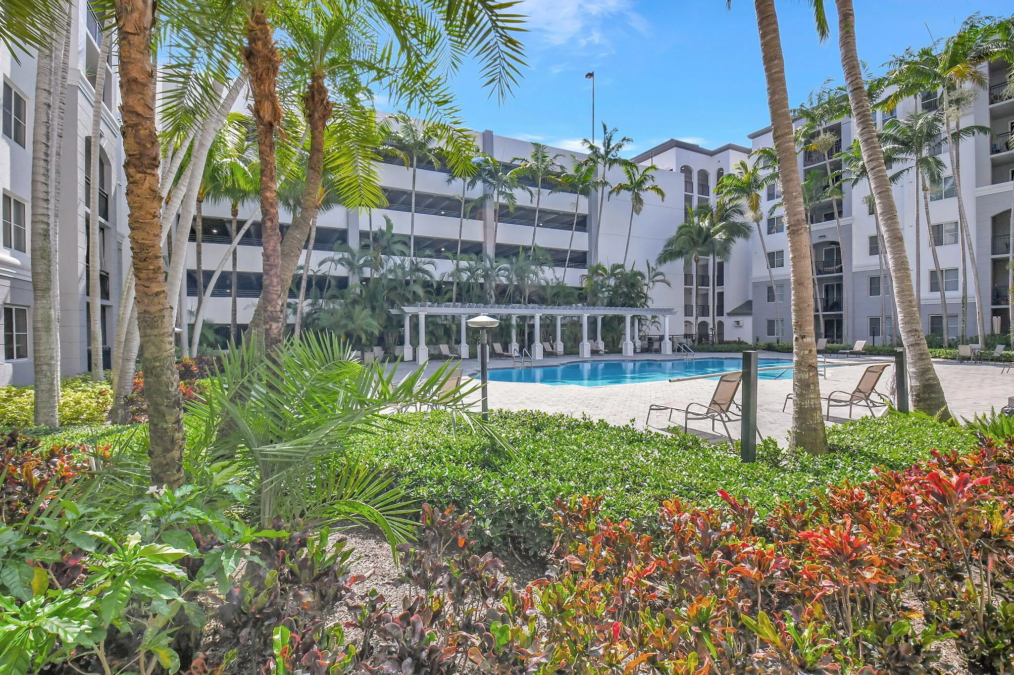 1660 RENAISSANCE COMMONS Boulevard #2124