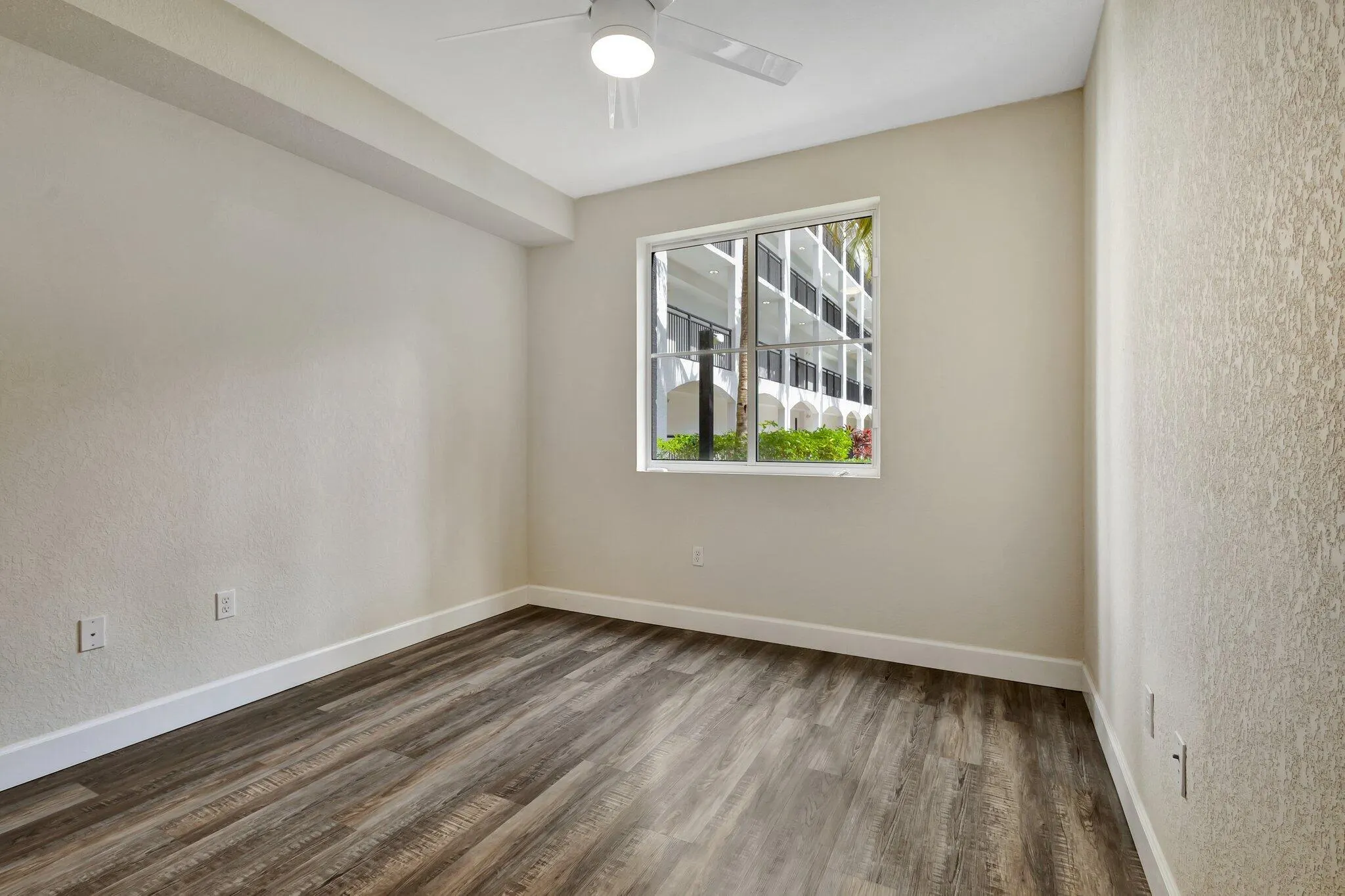 1660 RENAISSANCE COMMONS Boulevard #2124