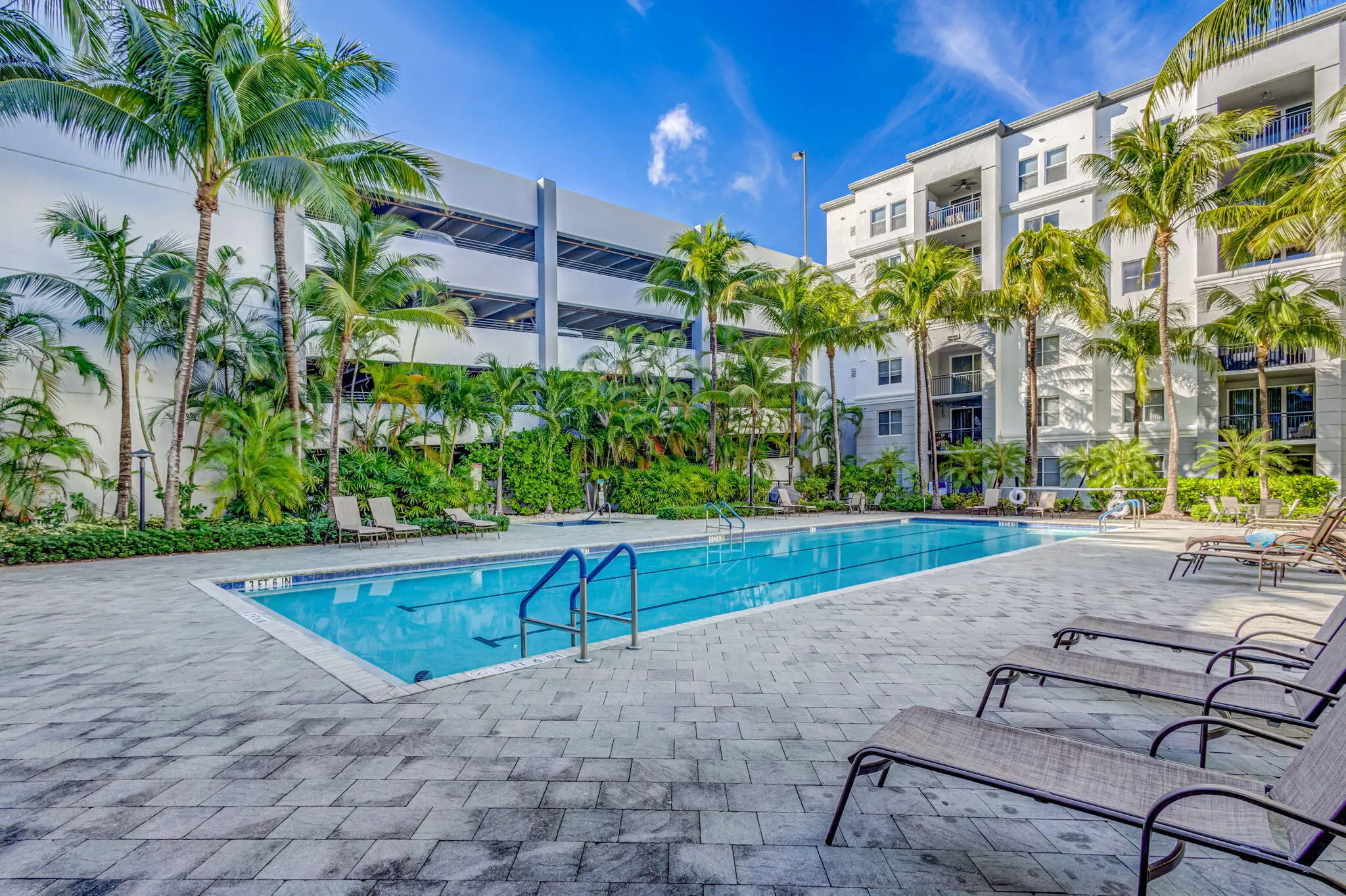 1660 RENAISSANCE COMMONS Boulevard #2124