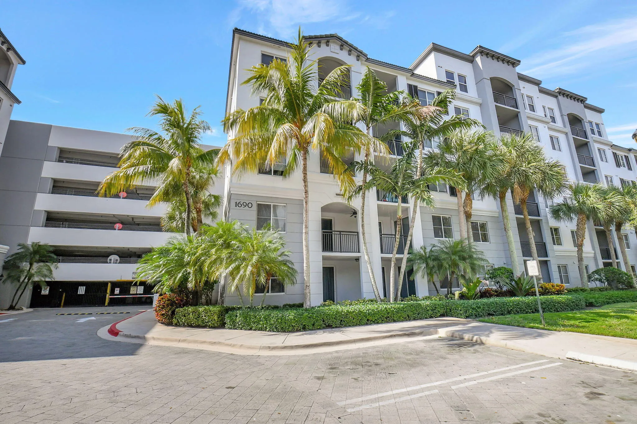 1660 RENAISSANCE COMMONS Boulevard #2124
