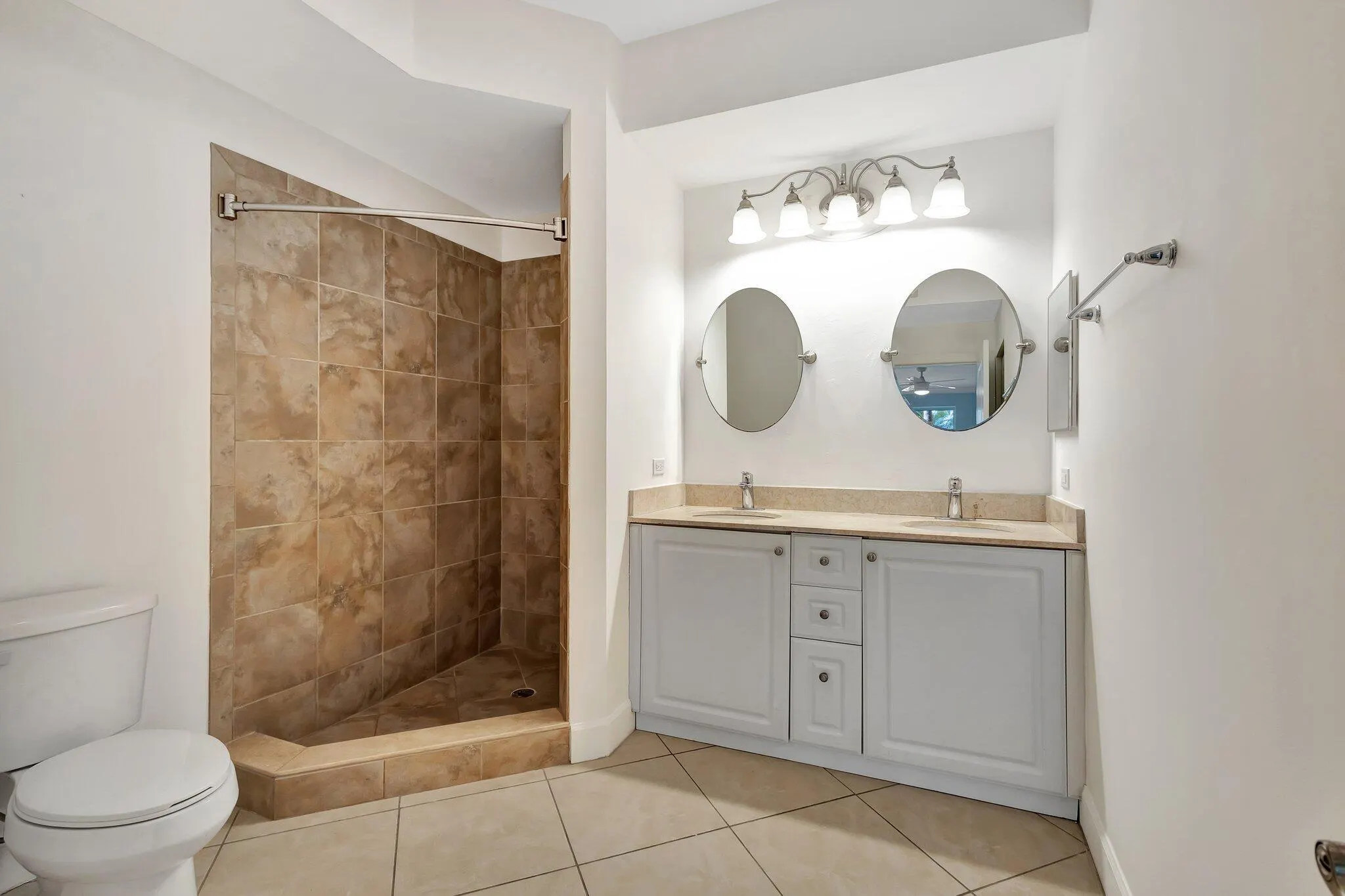1660 RENAISSANCE COMMONS Boulevard #2124