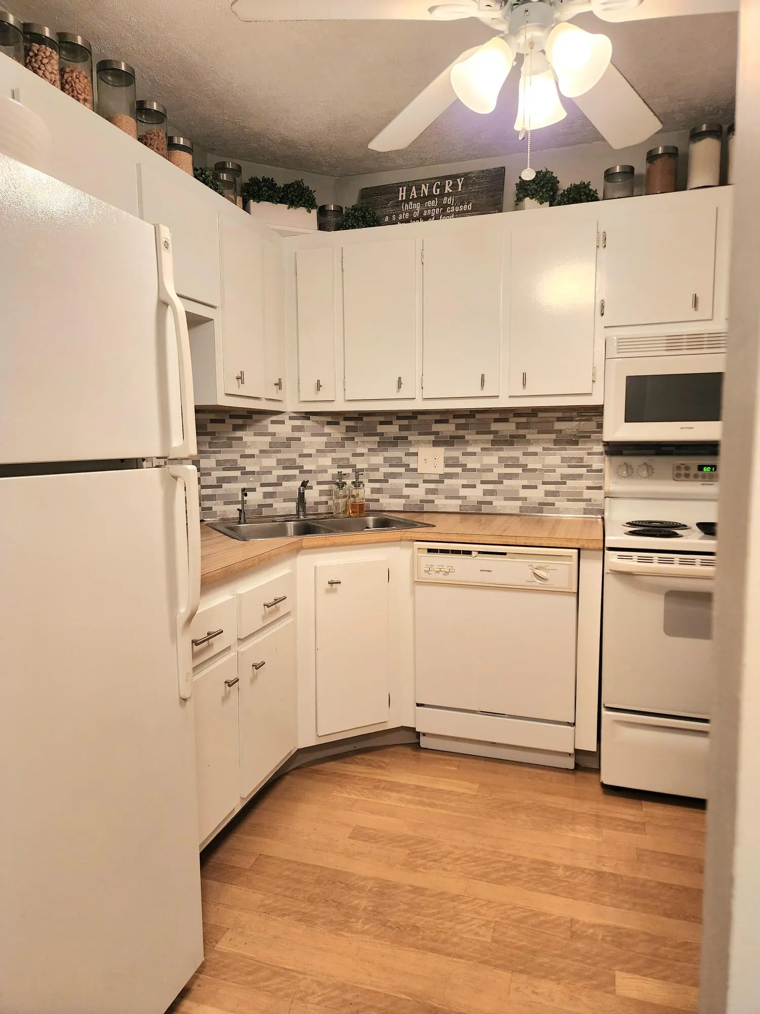285 SE 10TH Street #8A