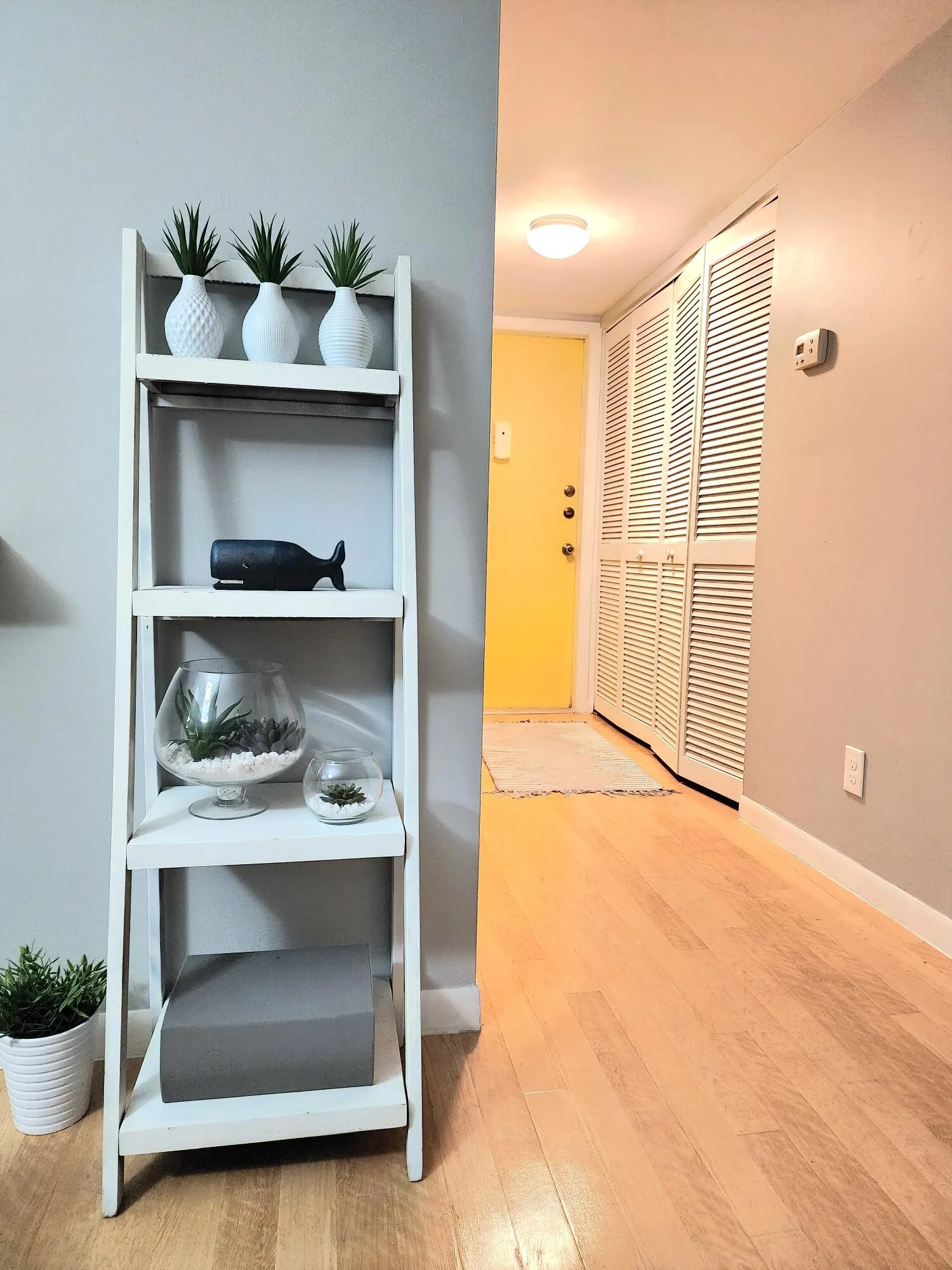 285 SE 10TH Street #8A