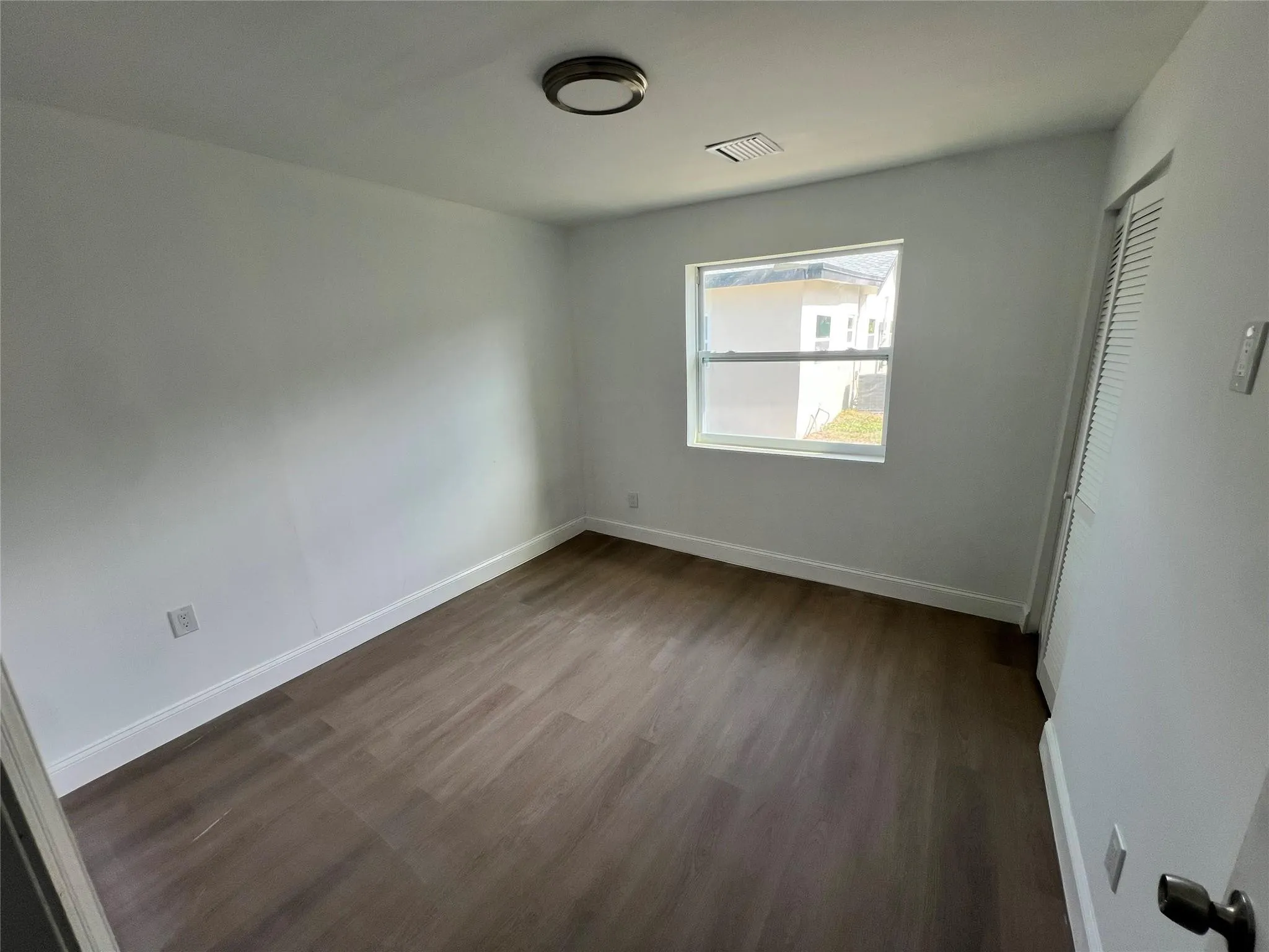 422 SW 4TH Avenue #B
