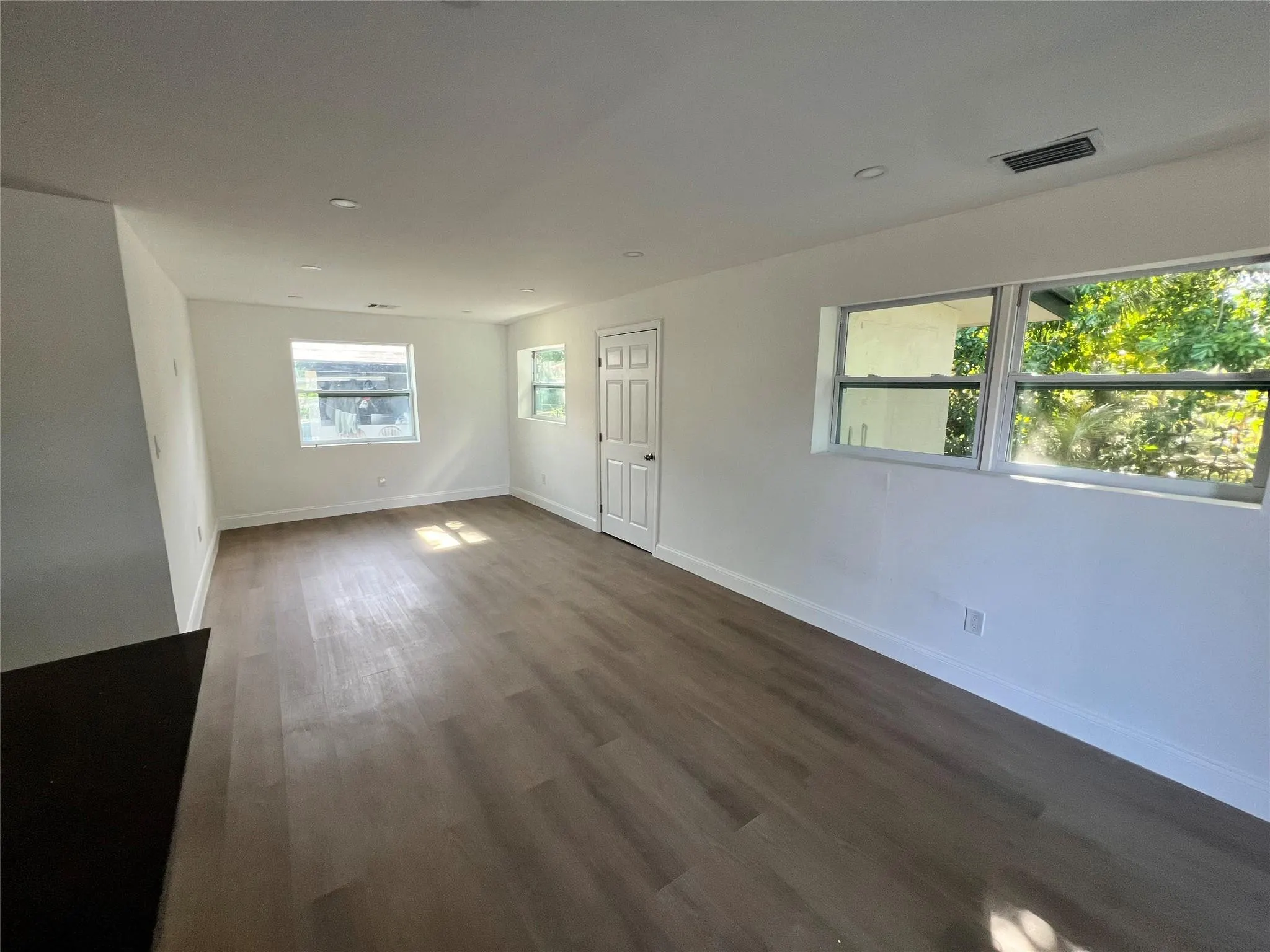 422 SW 4TH Avenue #B