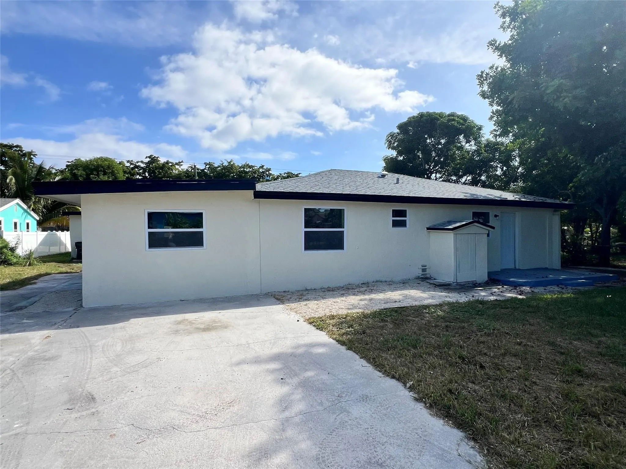 422 SW 4TH Avenue #B