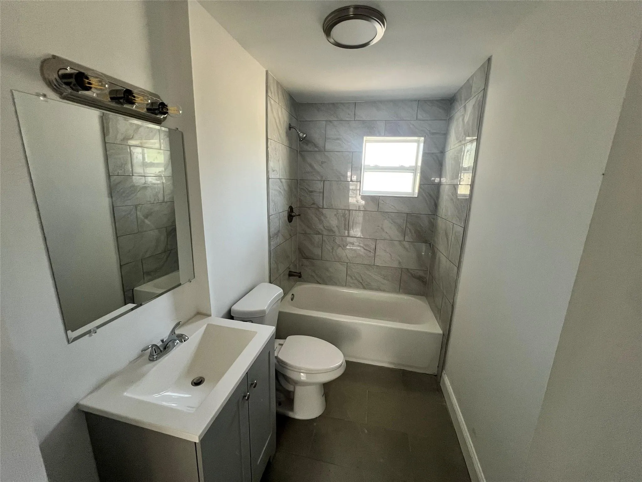 422 SW 4TH Avenue #B