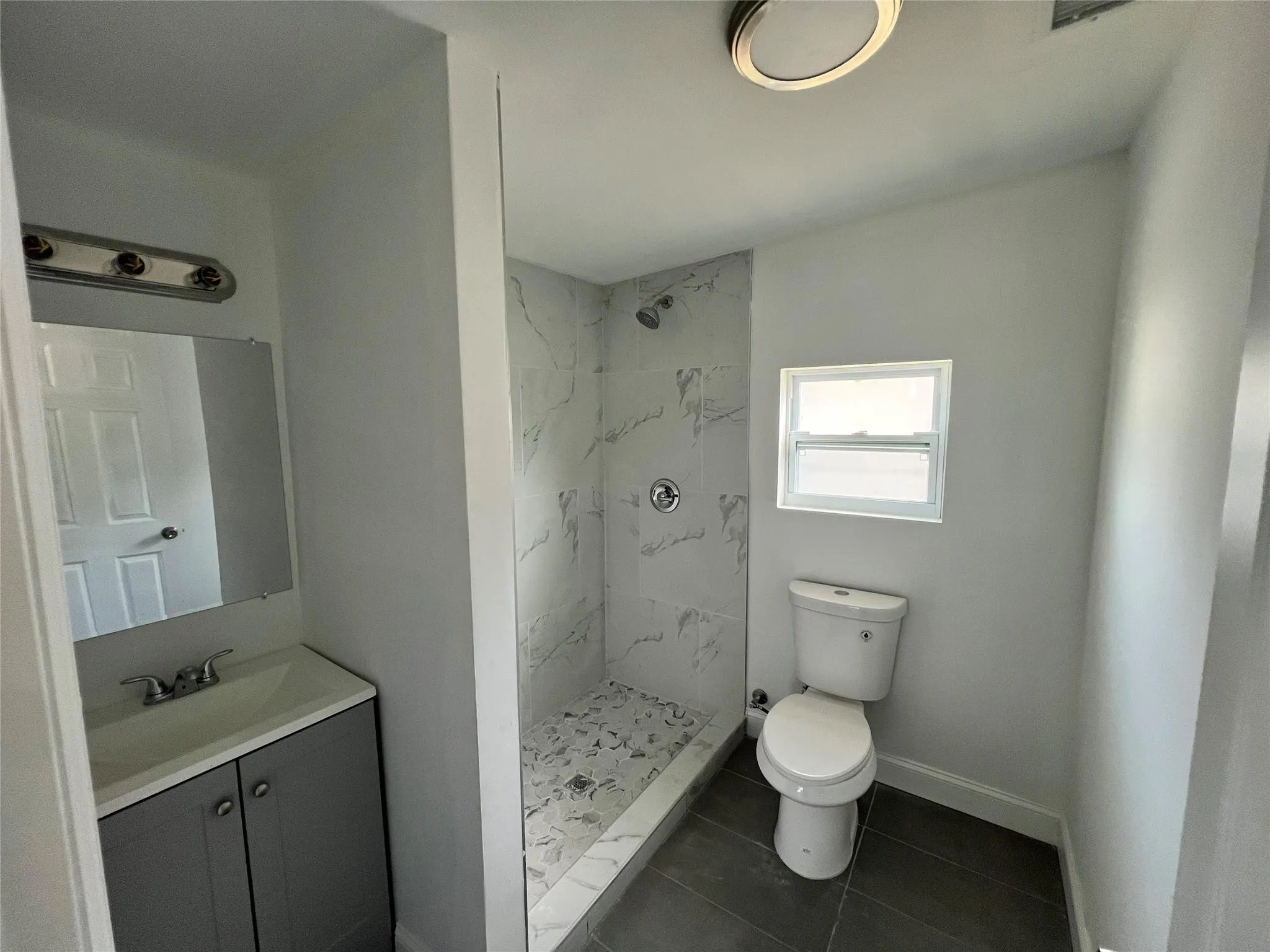 422 SW 4TH Avenue #B