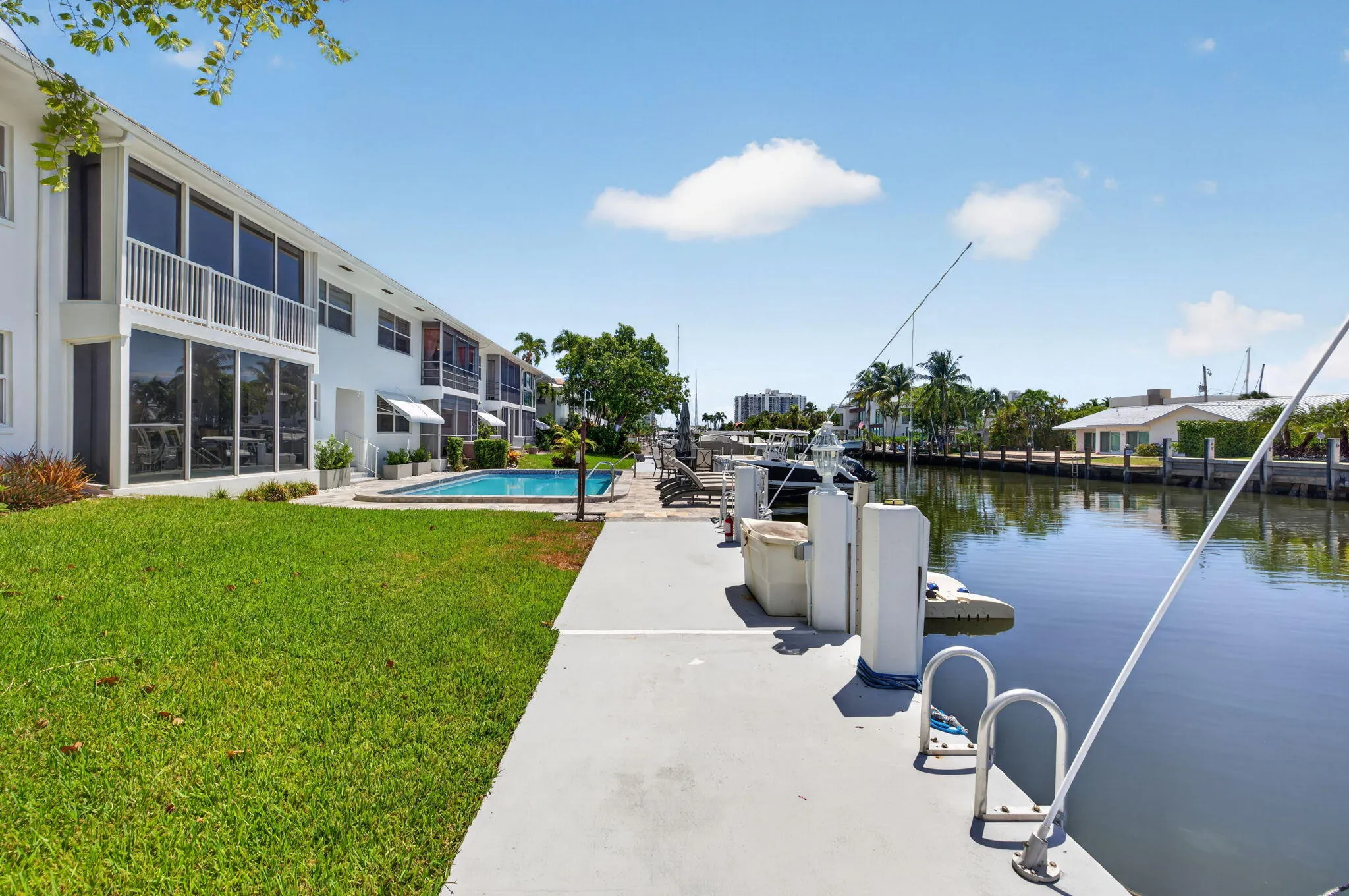 2820 NE 30TH Street #9