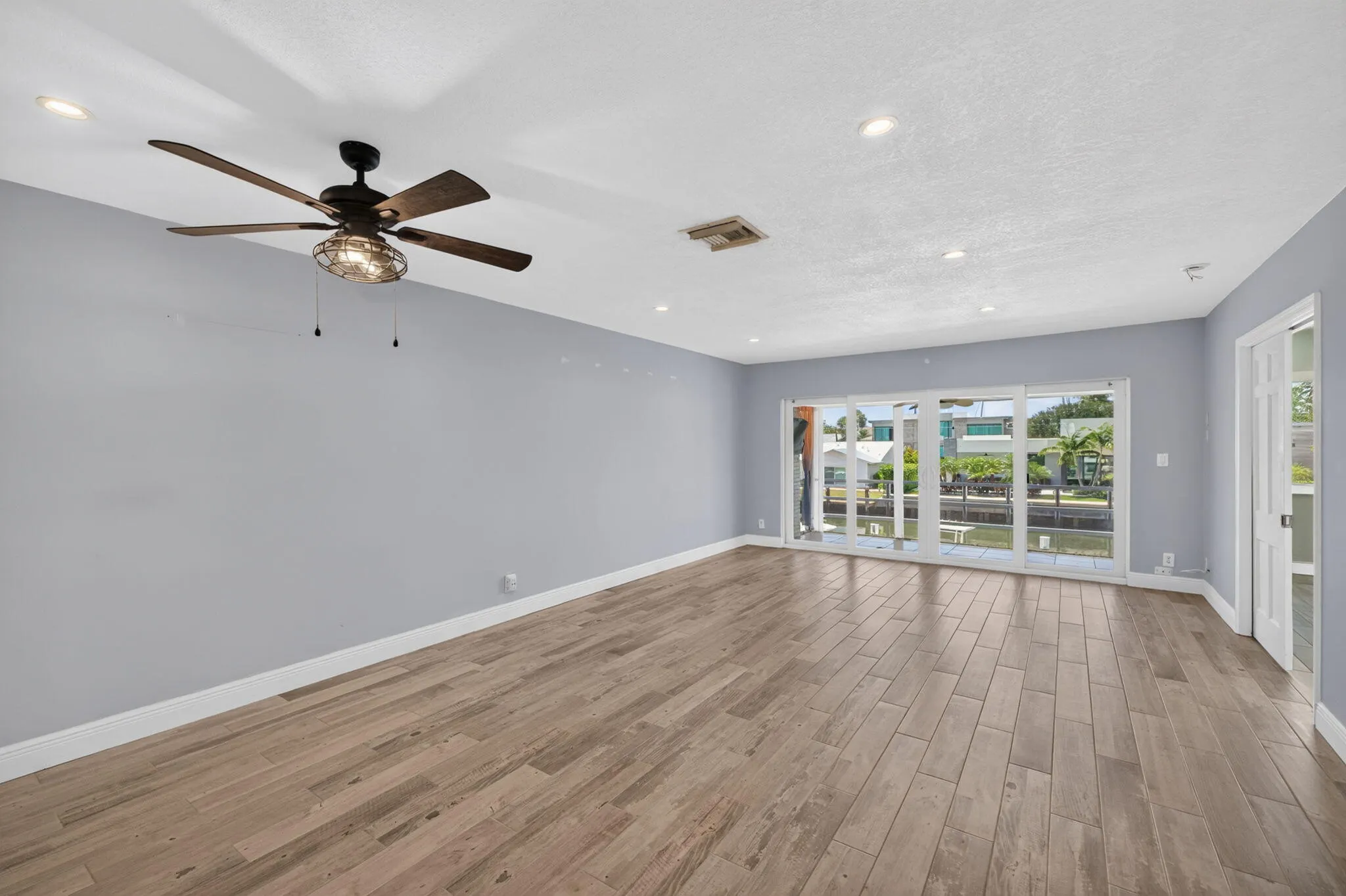 2820 NE 30TH Street #9