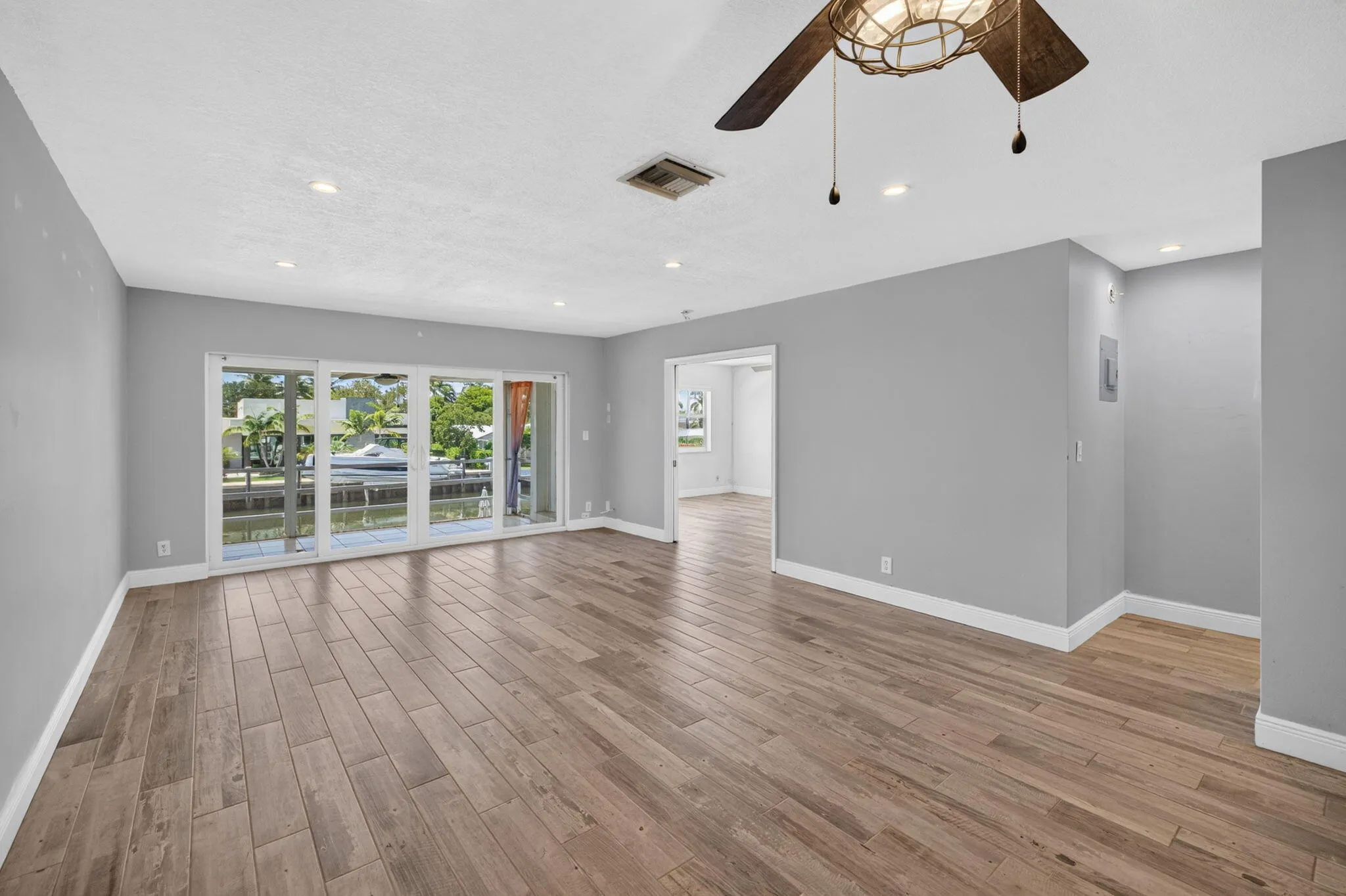 2820 NE 30TH Street #9