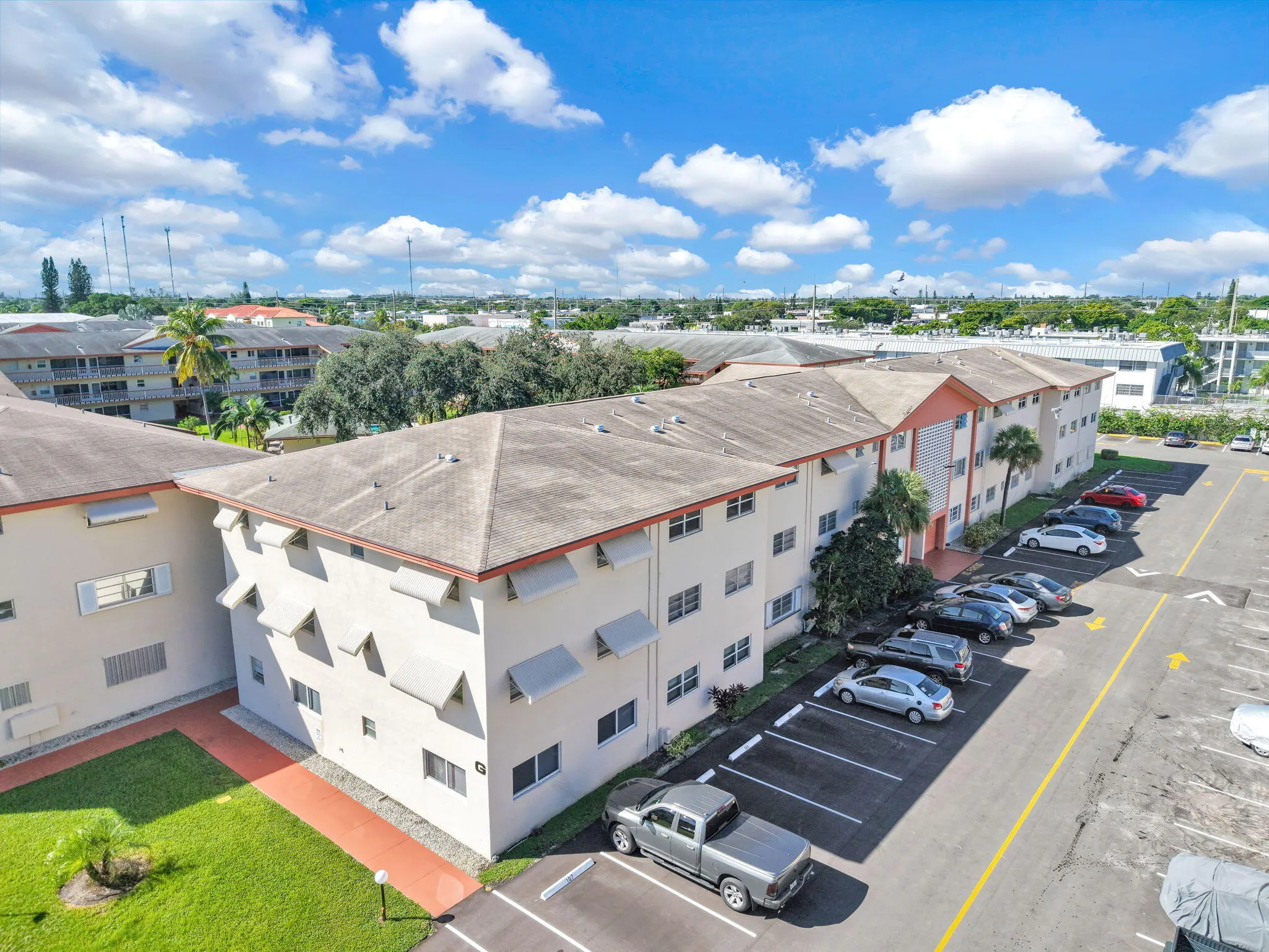 5300 WASHINGTON Street #G323