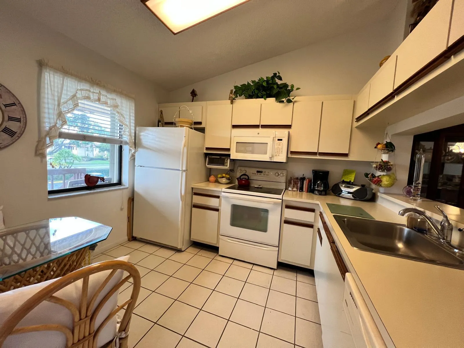 4682 LUCERNE LAKES Boulevard E #206