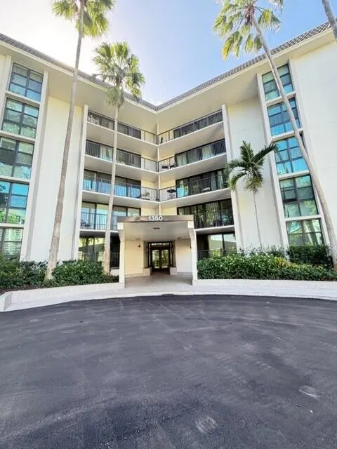 1350 RIVER REACH Drive #401