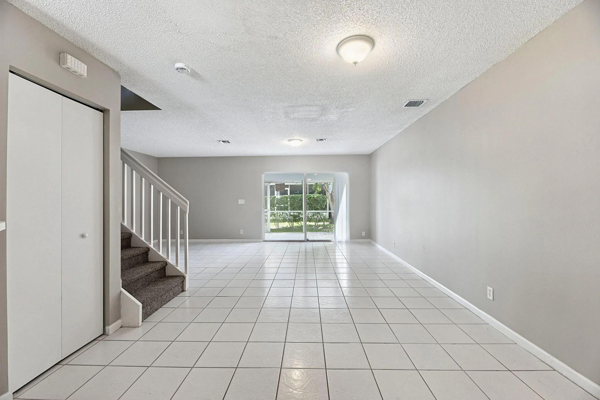 4728 SW 13TH Place