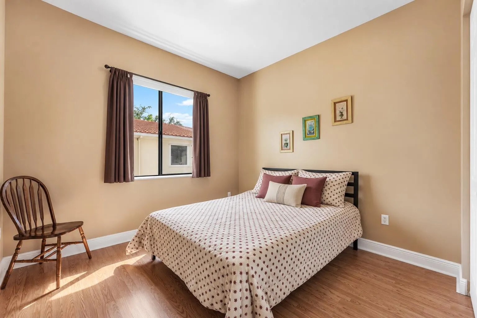 2611 VENETIAN Drive