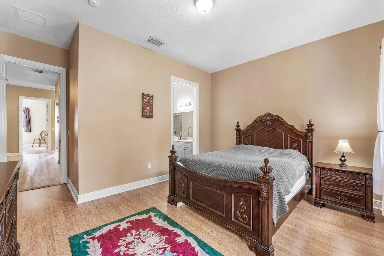 2611 VENETIAN Drive