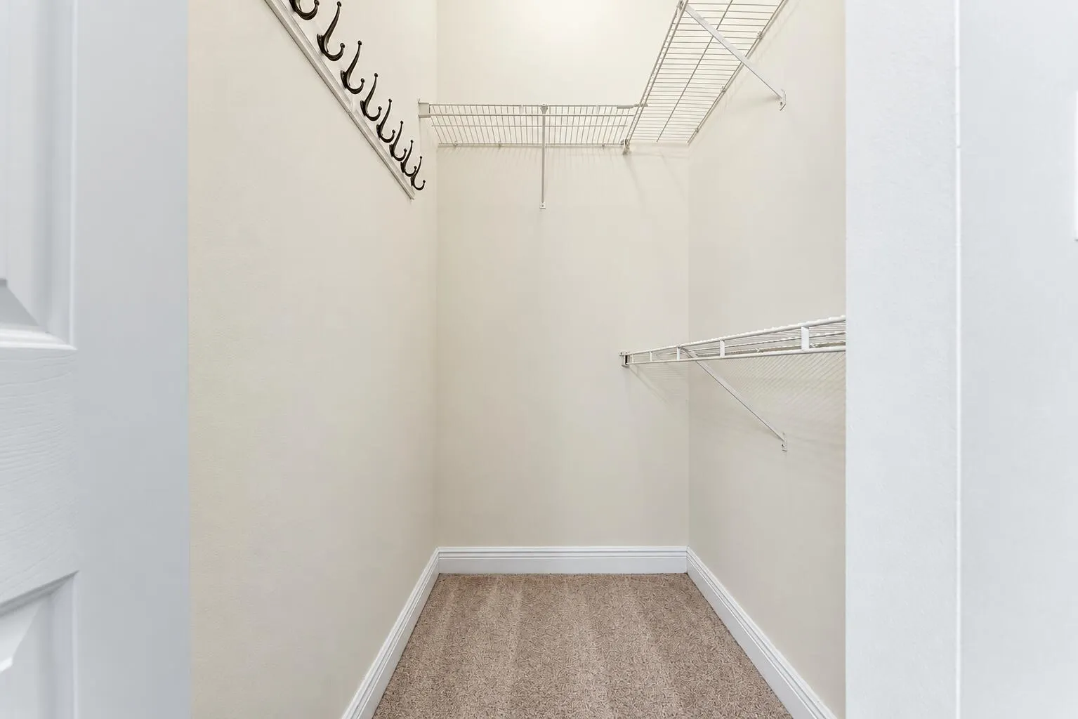 2611 VENETIAN Drive