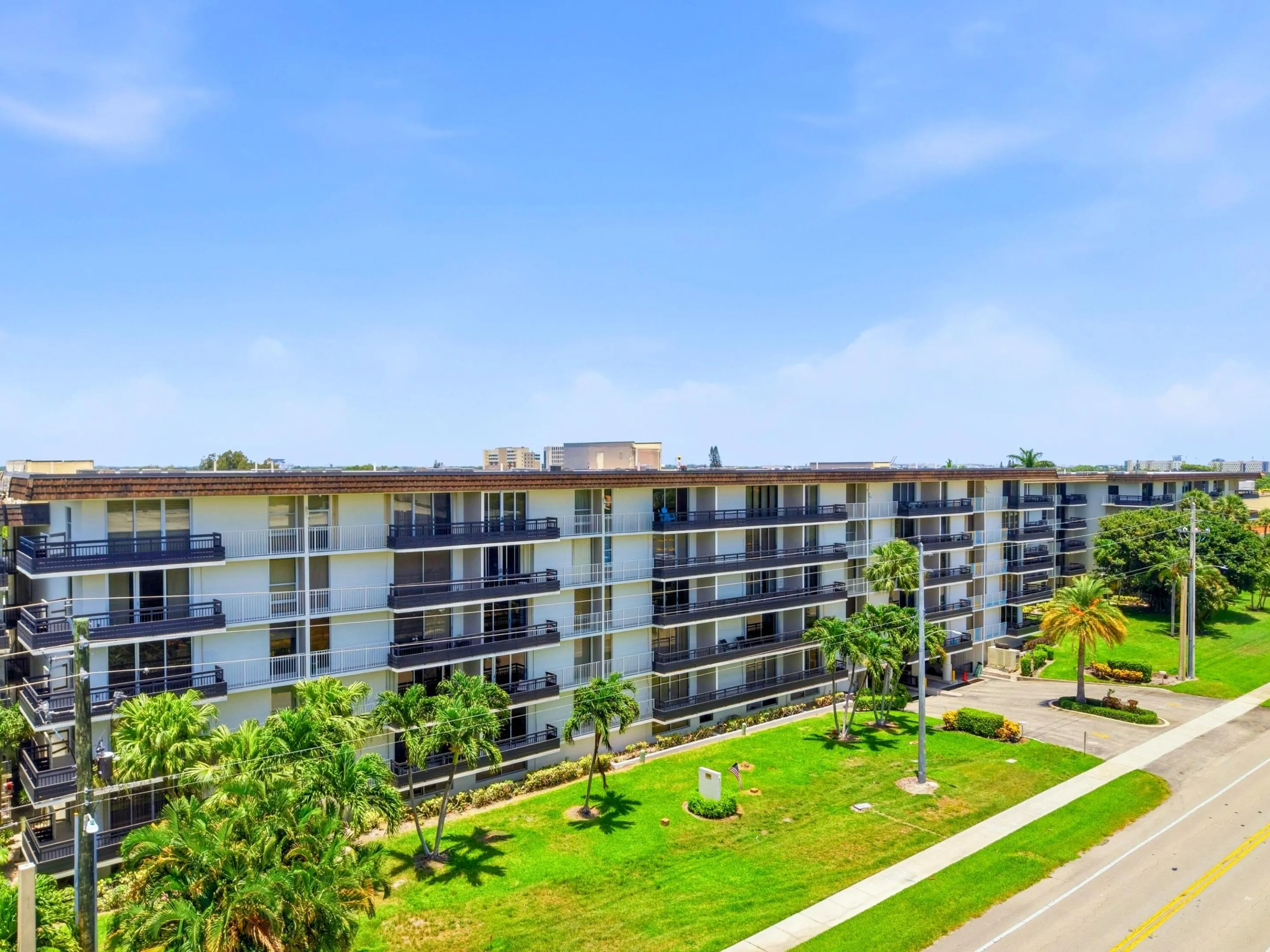 555 NW 4th Avenue #218