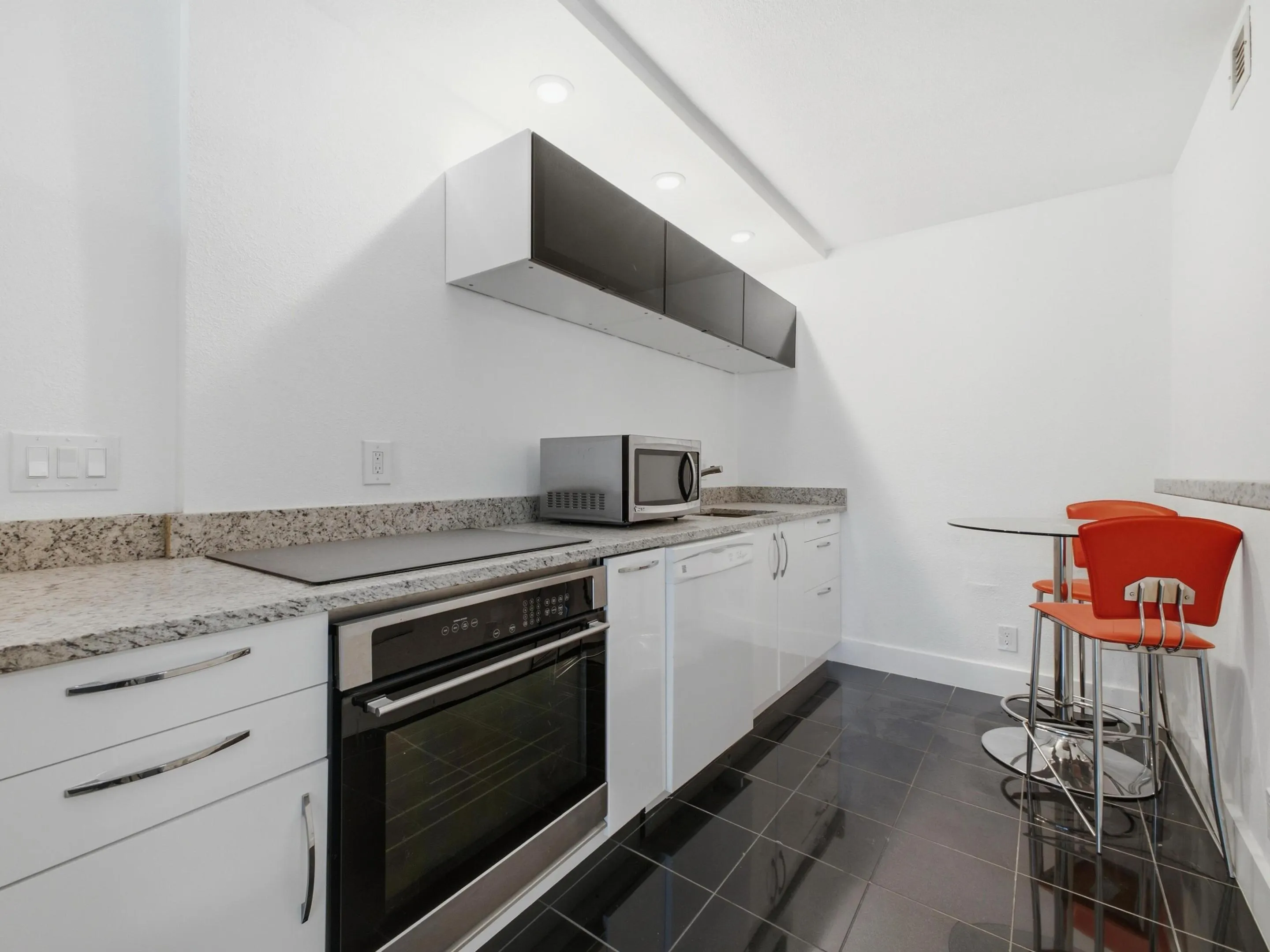 555 NW 4th Avenue #218