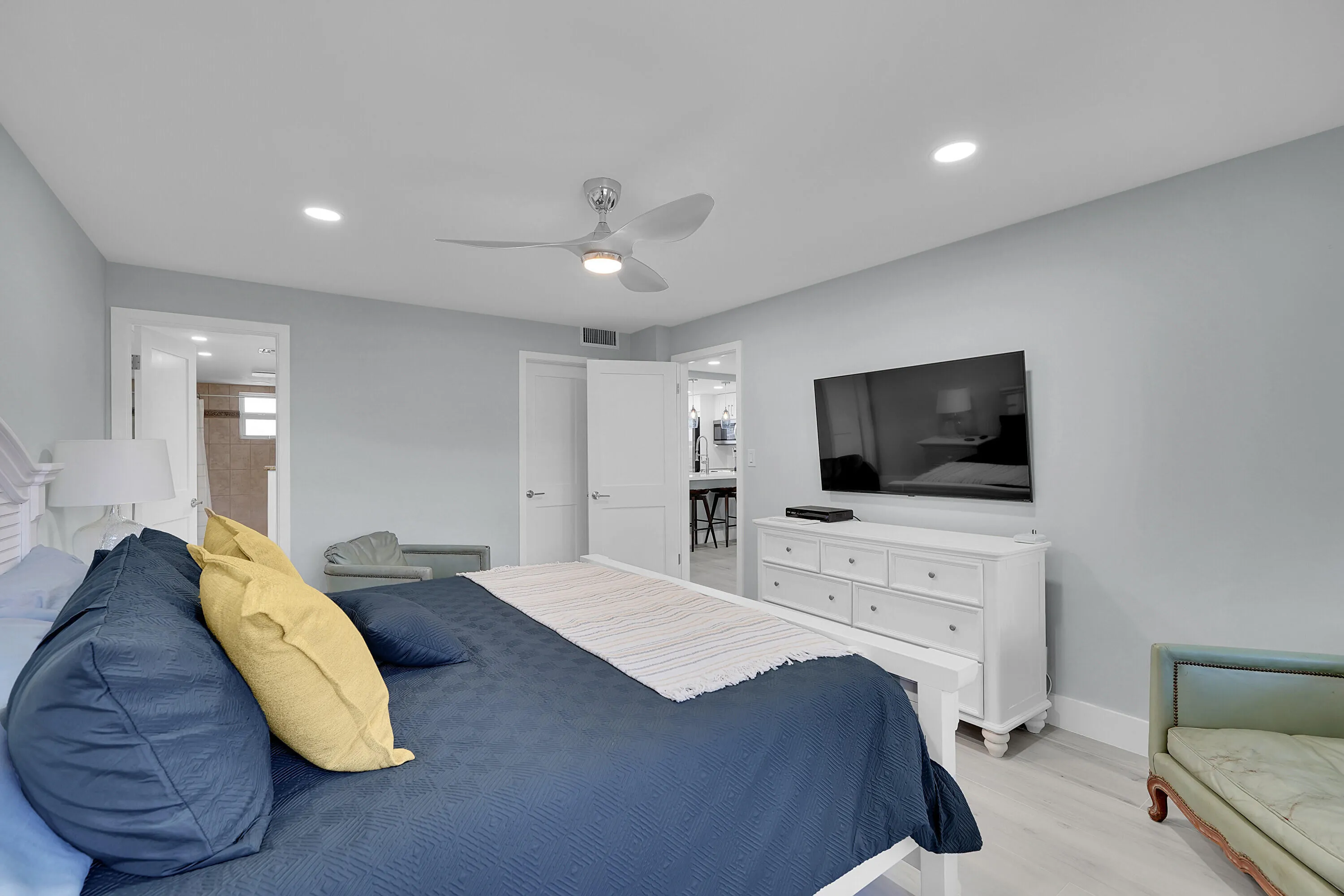 2871 N Ocean Boulevard #M338
