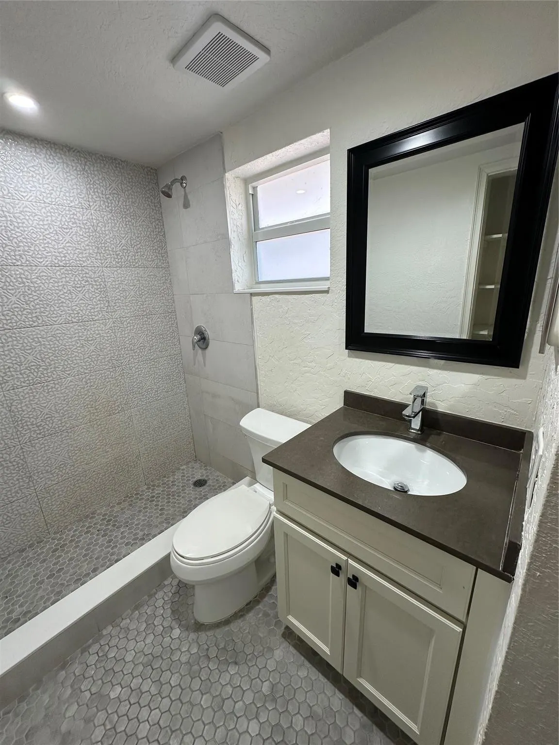 770 SE 2ND Avenue #B210