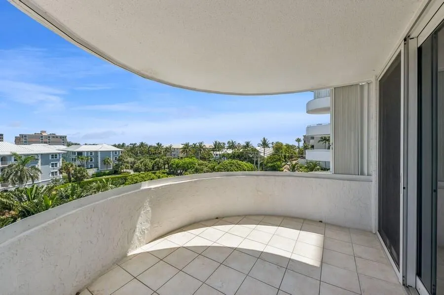 2200 S Ocean Boulevard #606
