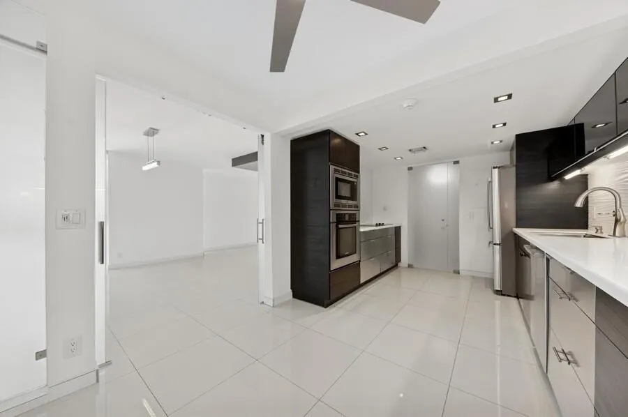 2200 S Ocean Boulevard #606