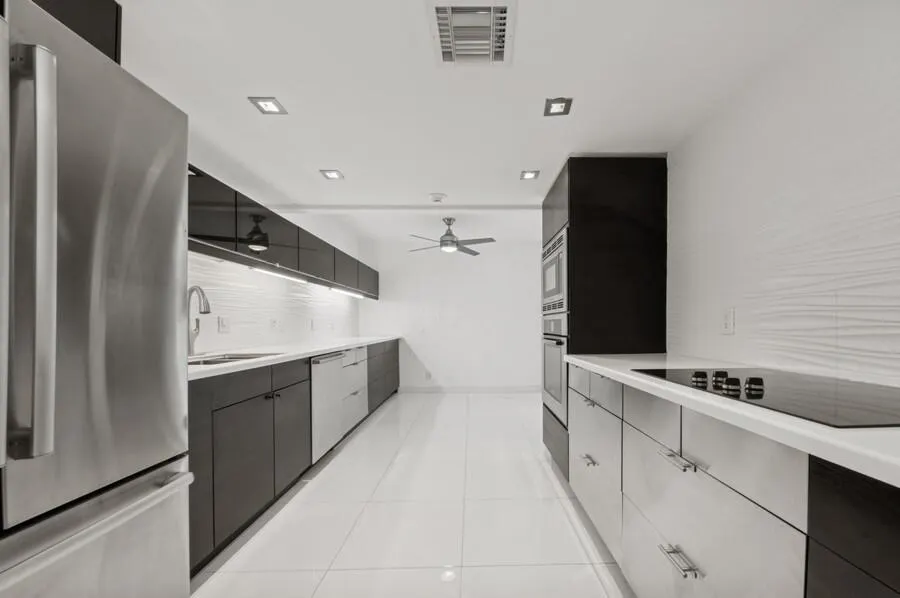 2200 S Ocean Boulevard #606