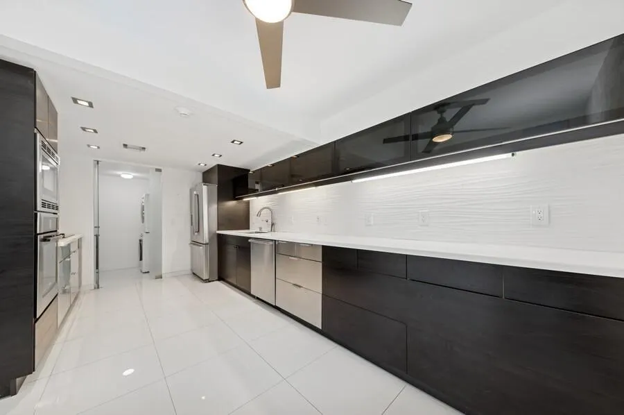 2200 S Ocean Boulevard #606