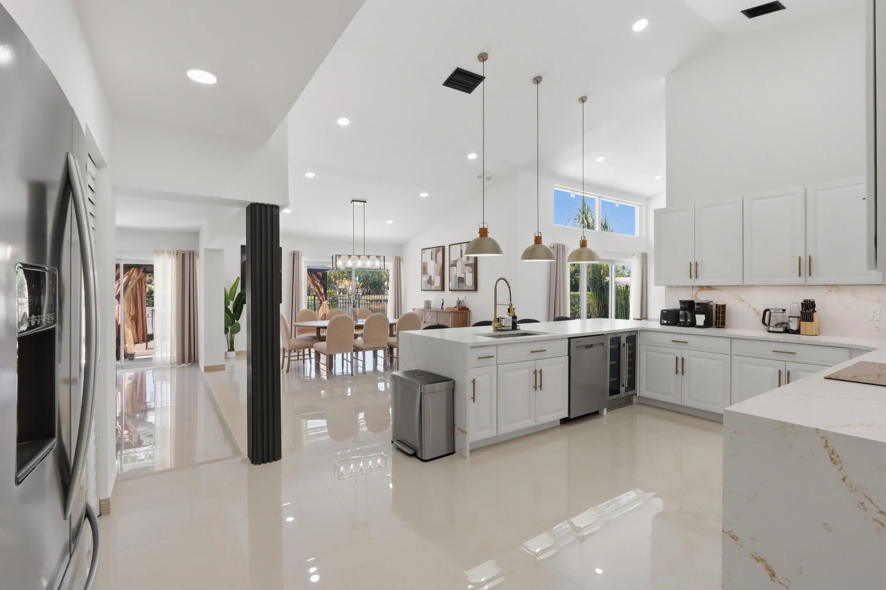 12725 Kingsway Road