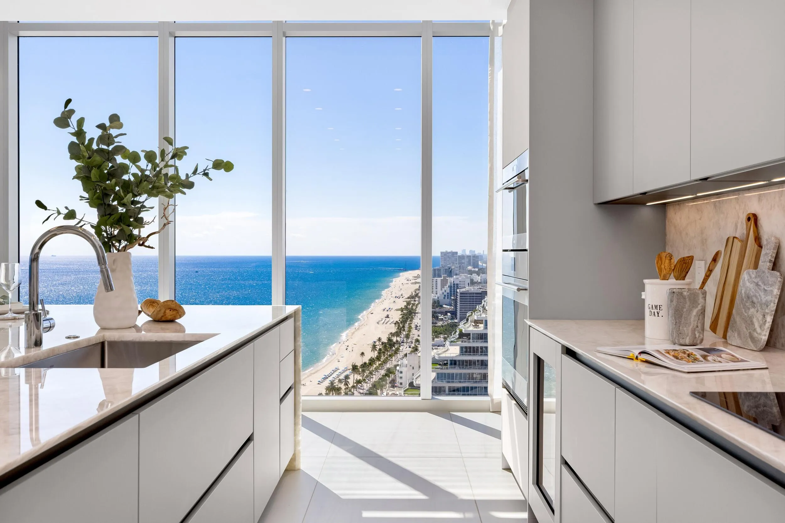 151 N Seabreeze Boulevard #PH-2601E / PH-2602E