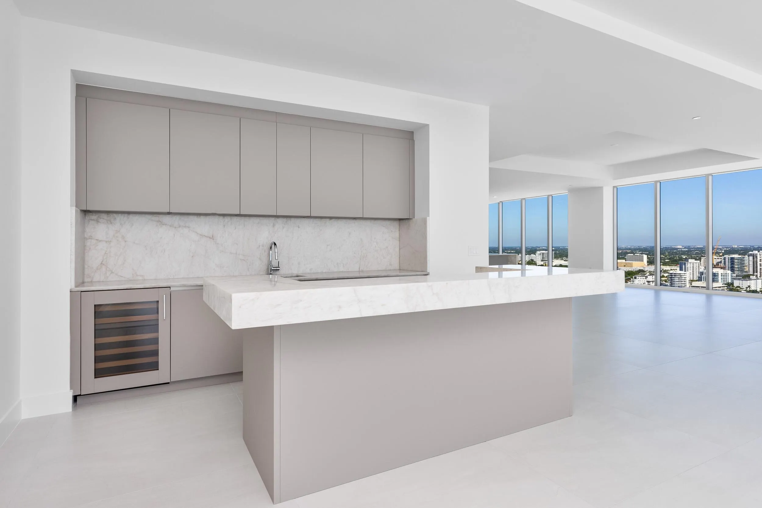 151 N Seabreeze Boulevard #PH-2601E / PH-2602E