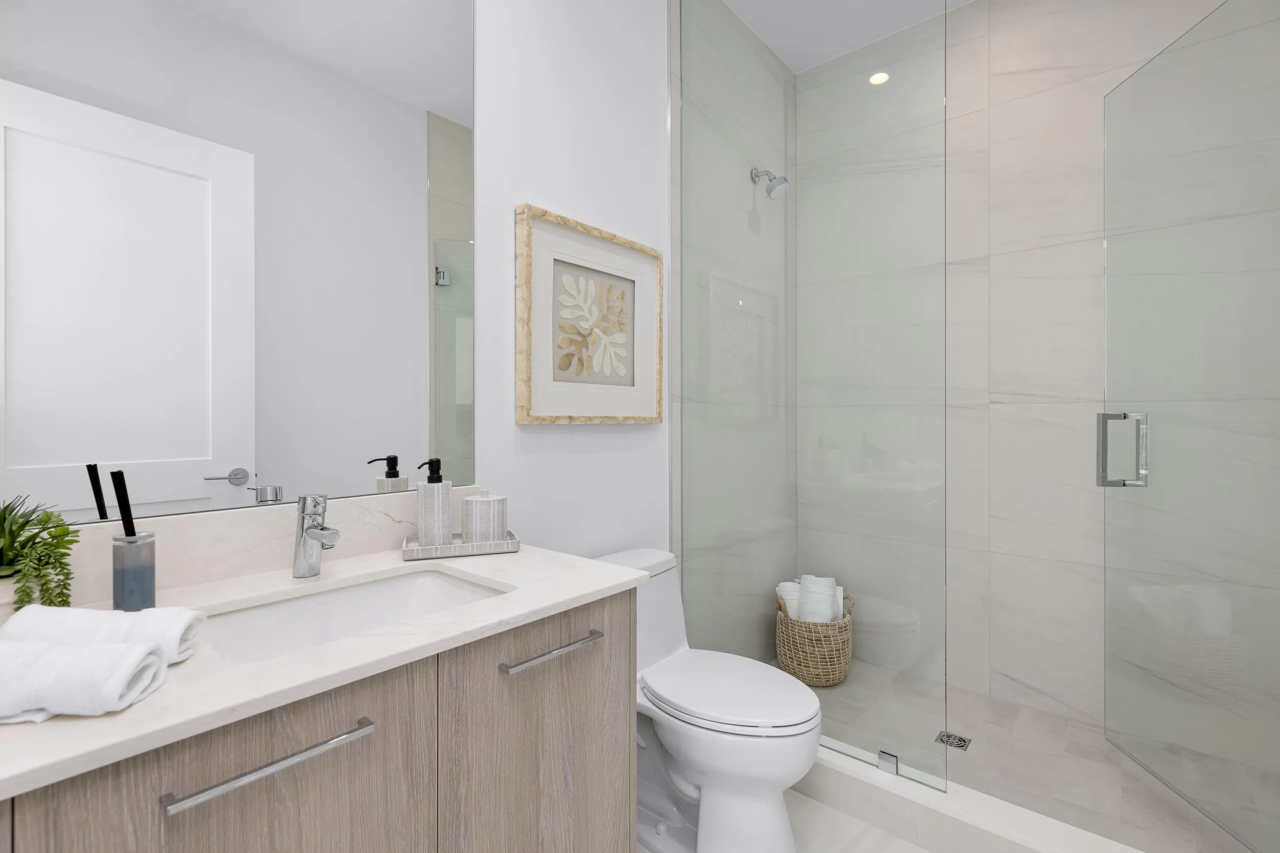 151 N Seabreeze Boulevard #PH-2601E / PH-2602E