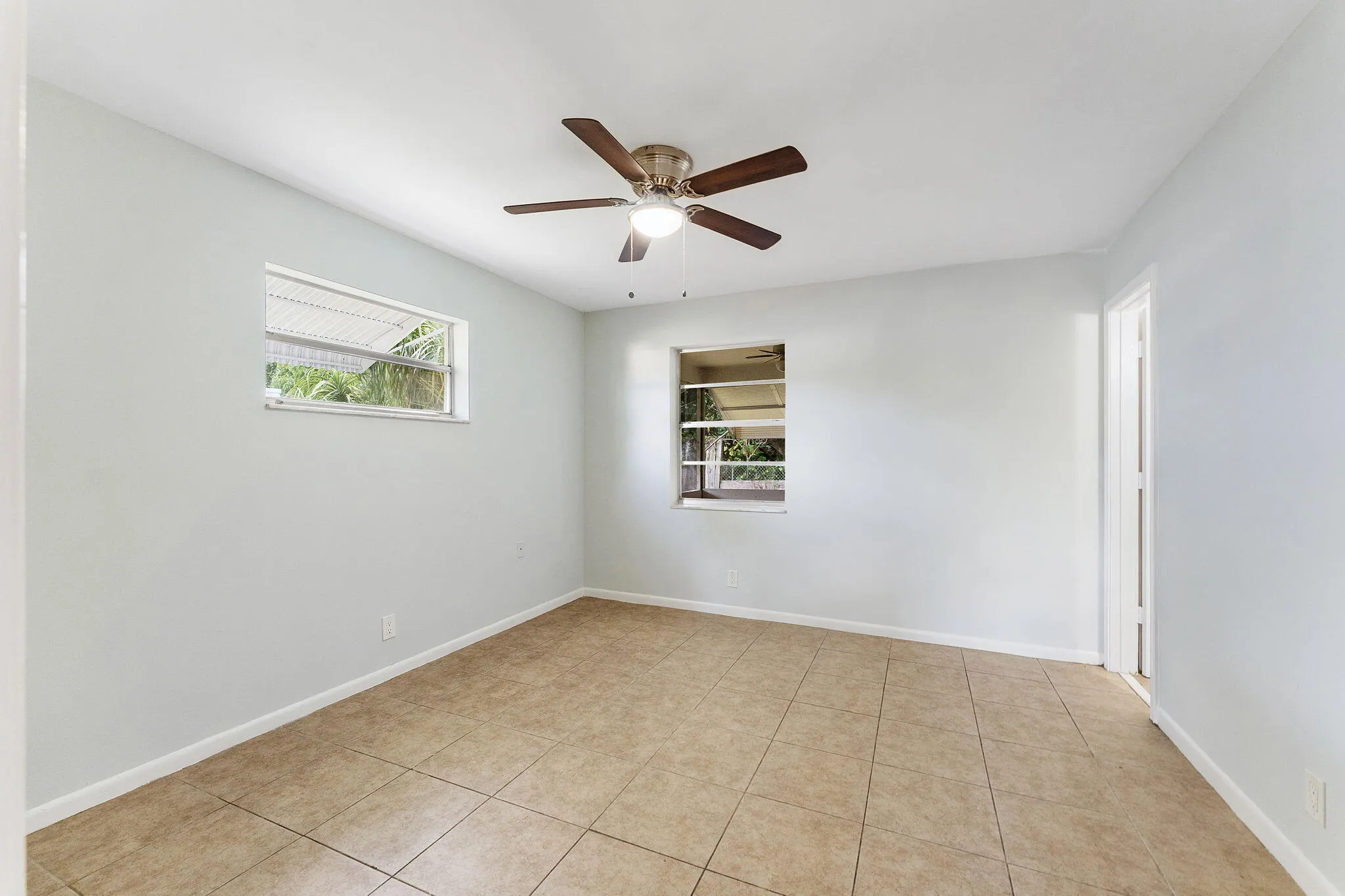 415 NW 7TH Court