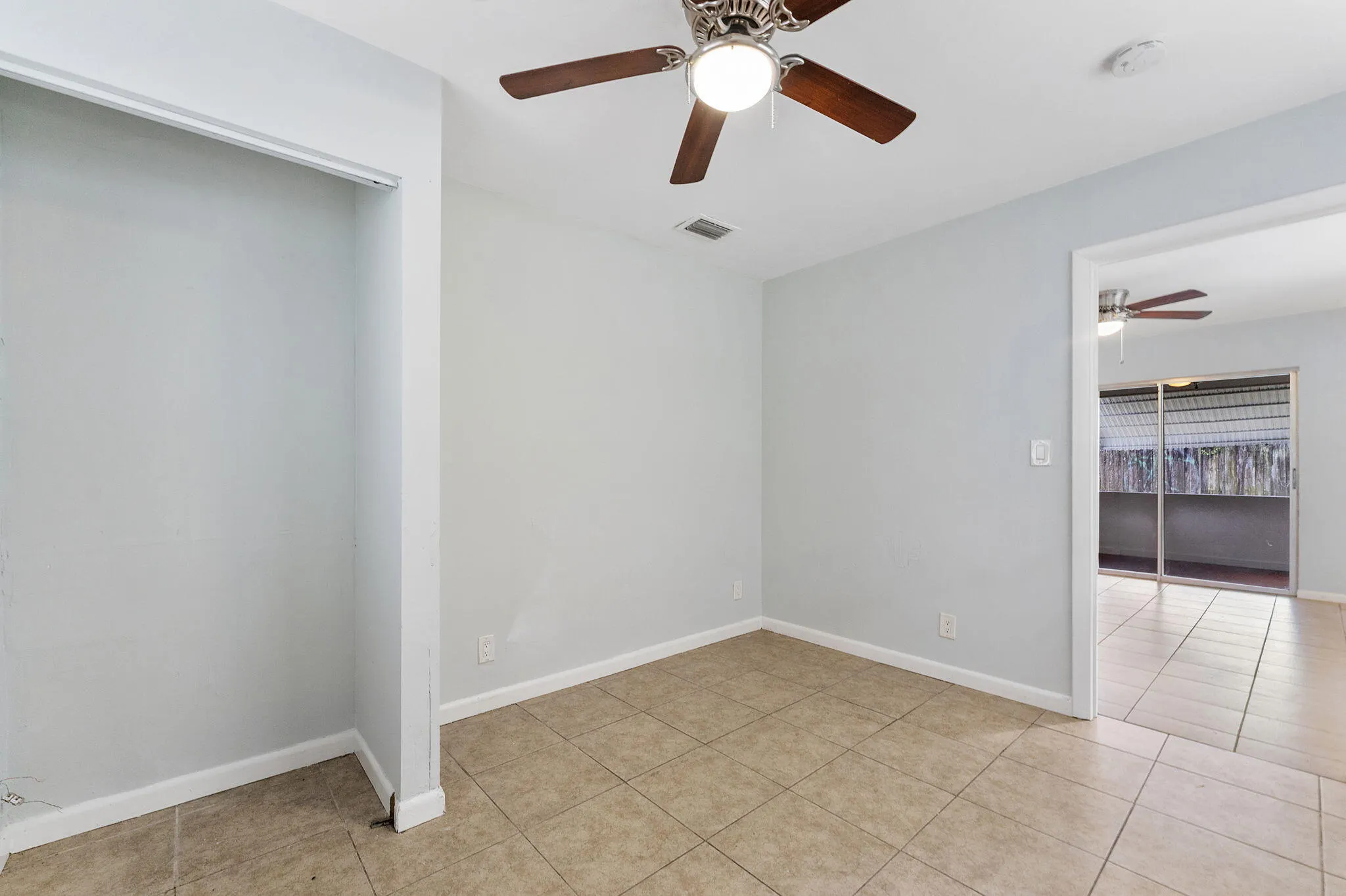415 NW 7TH Court