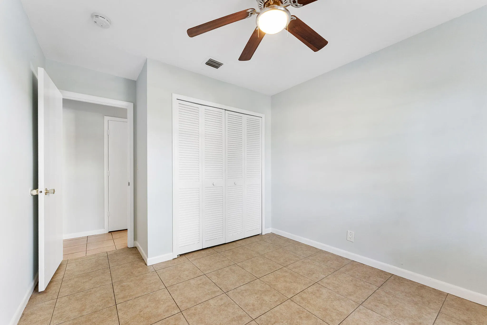 415 NW 7TH Court