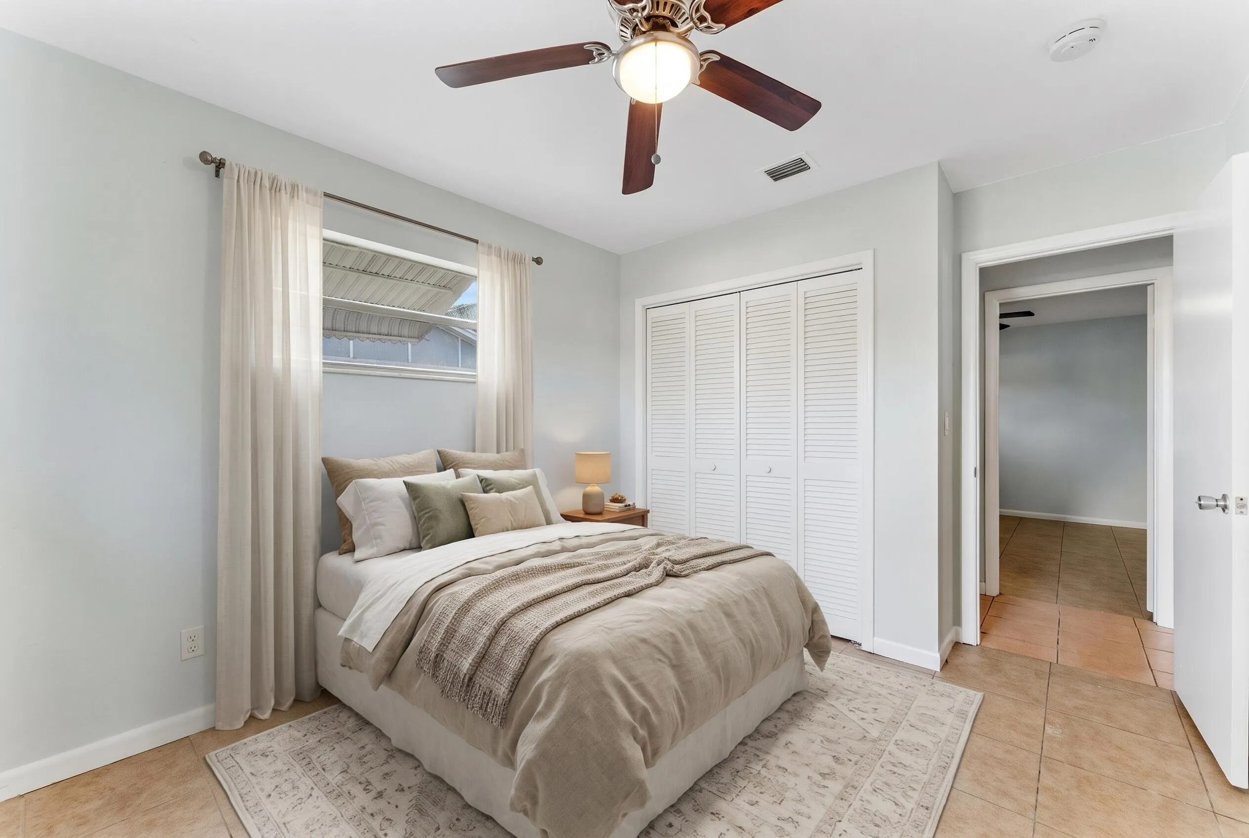 415 NW 7TH Court