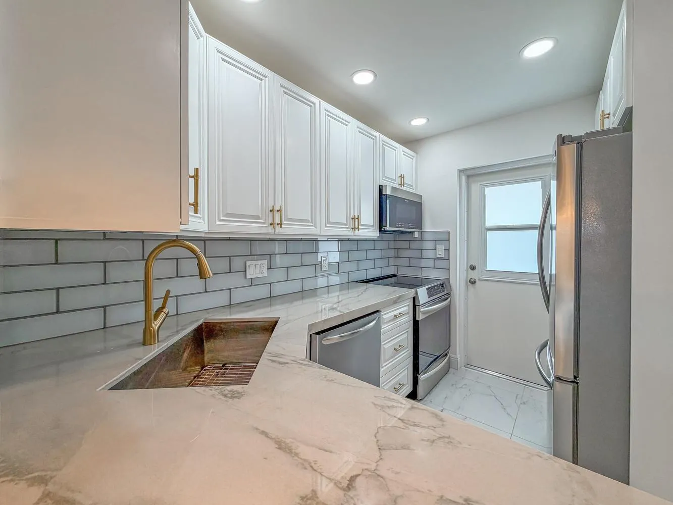 1301 E HILLSBORO Boulevard #503