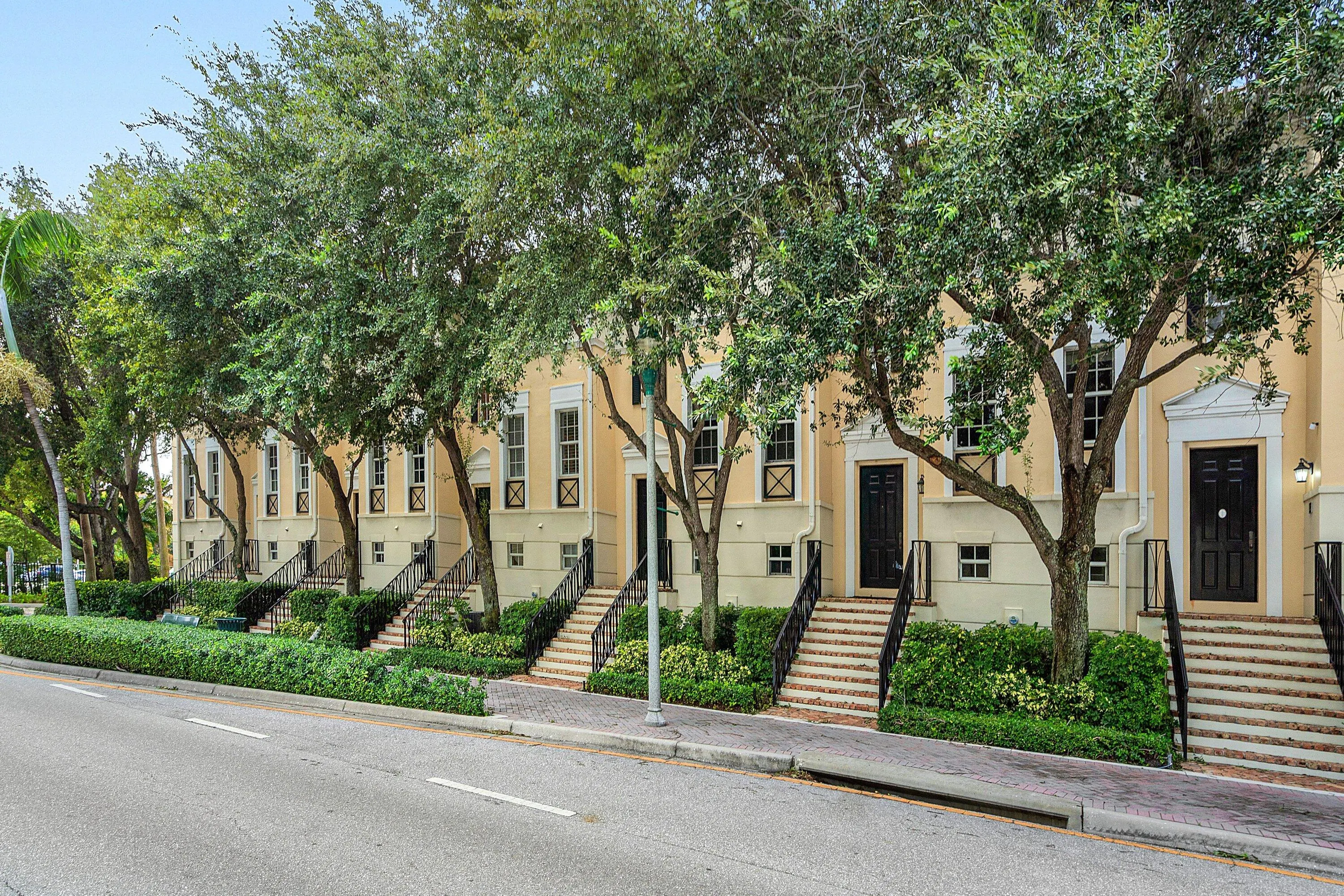 75 NE 5TH Avenue #D