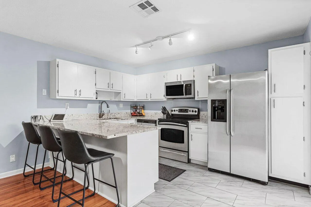 562 SE 27th Terrace