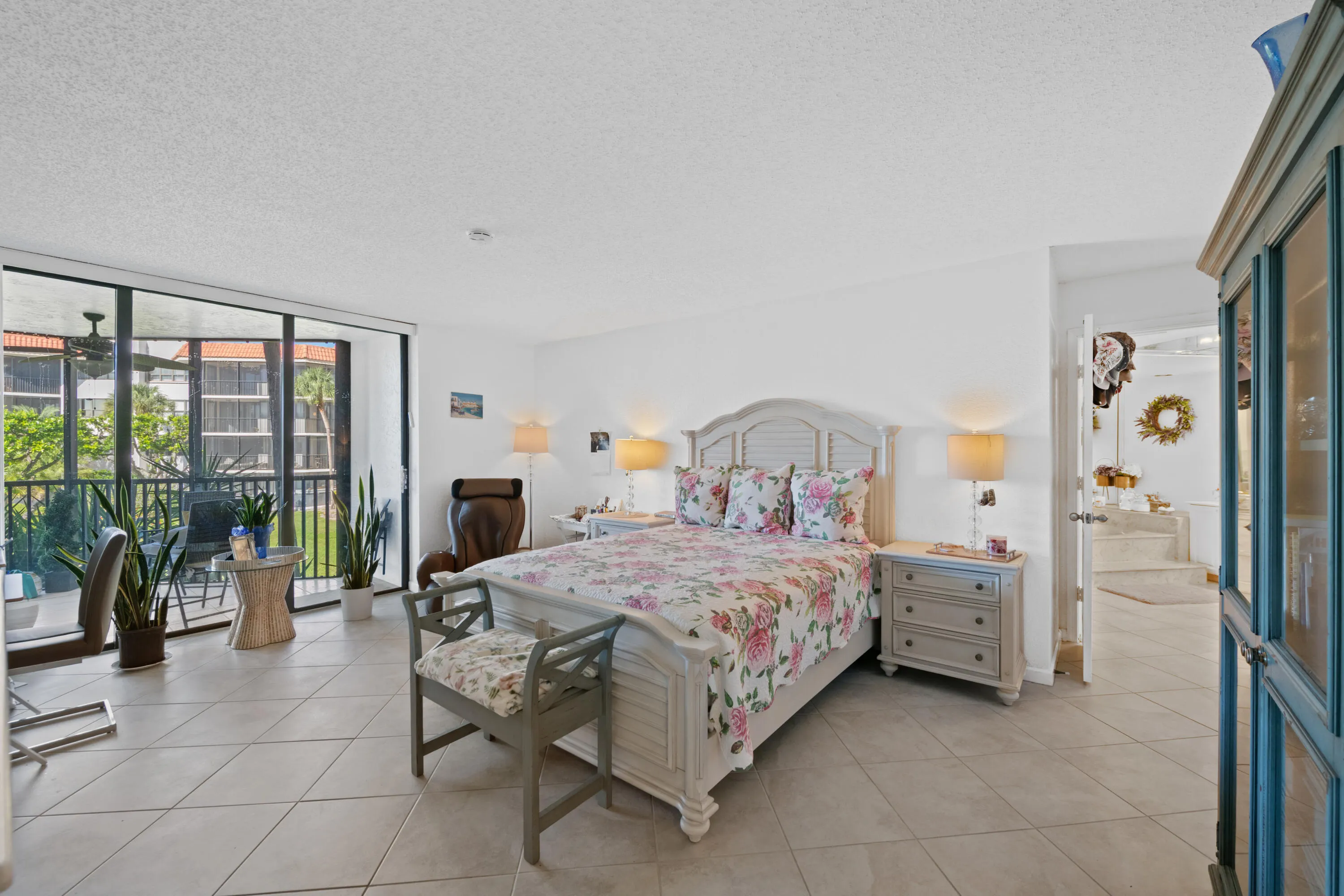 800 Jeffery Street #205