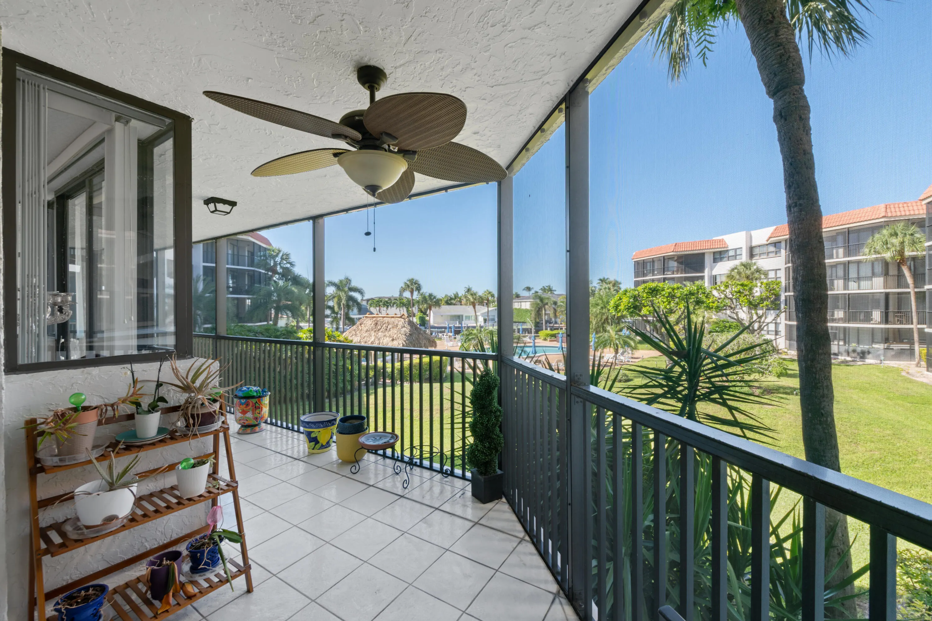 800 Jeffery Street #205
