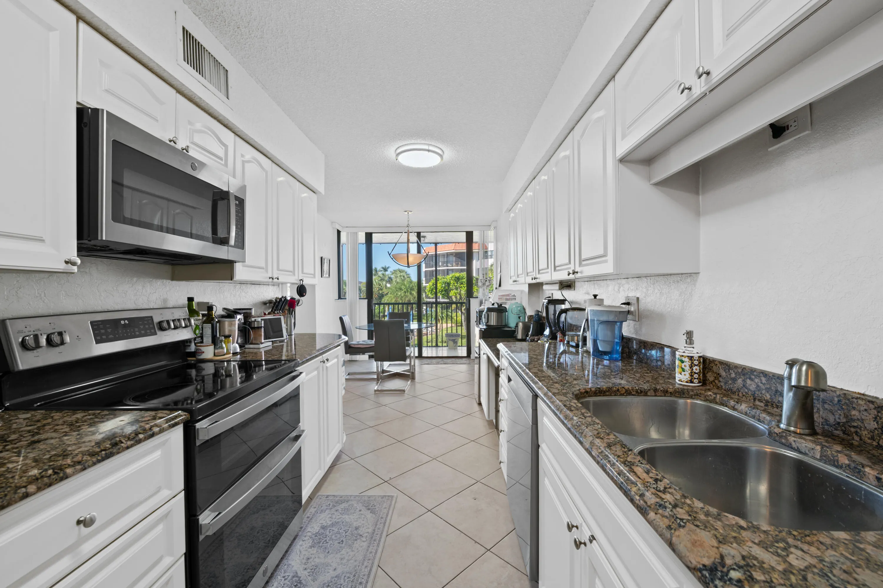 800 Jeffery Street #205