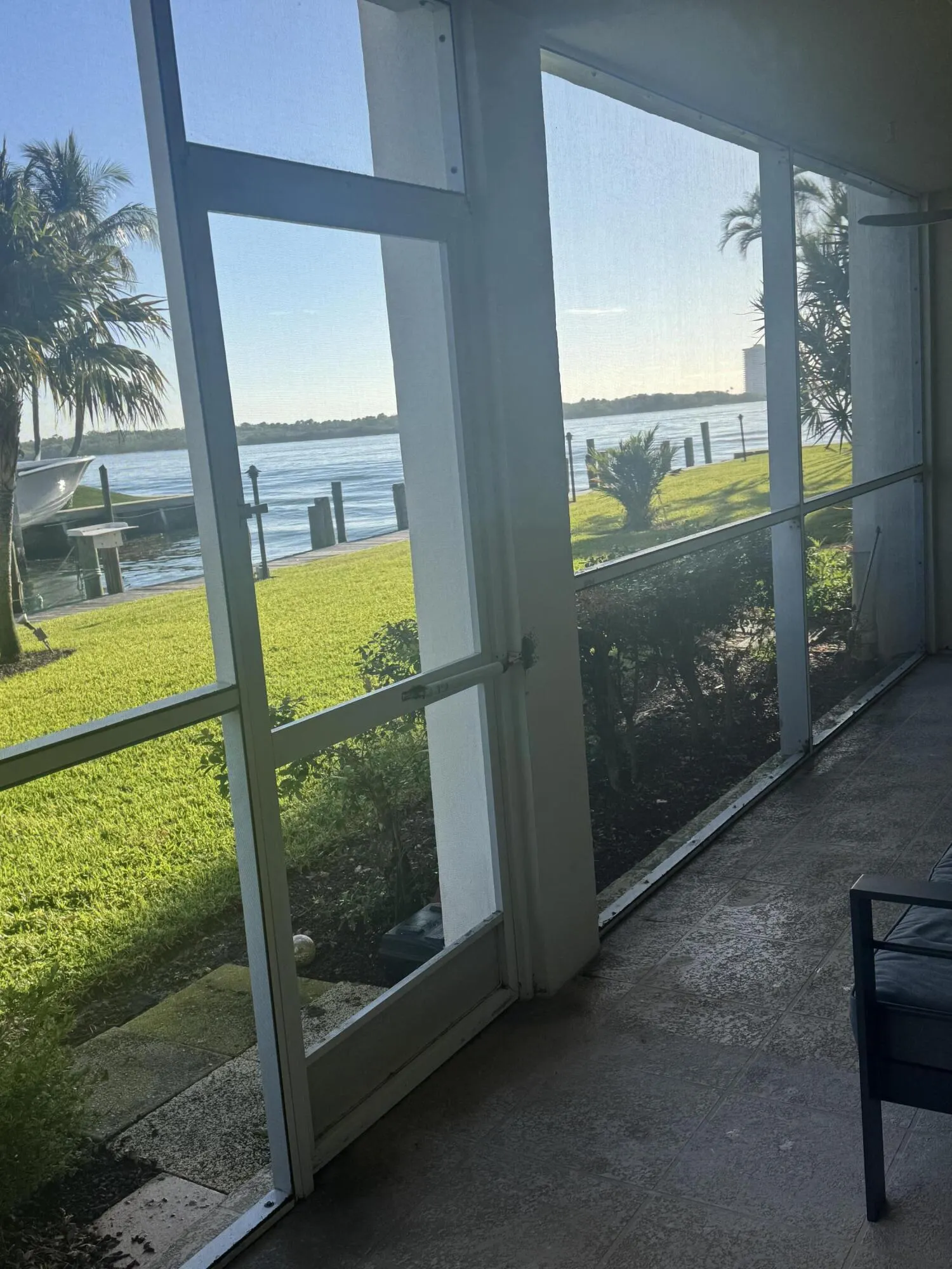 105 PARADISE HARBOUR Boulevard #108