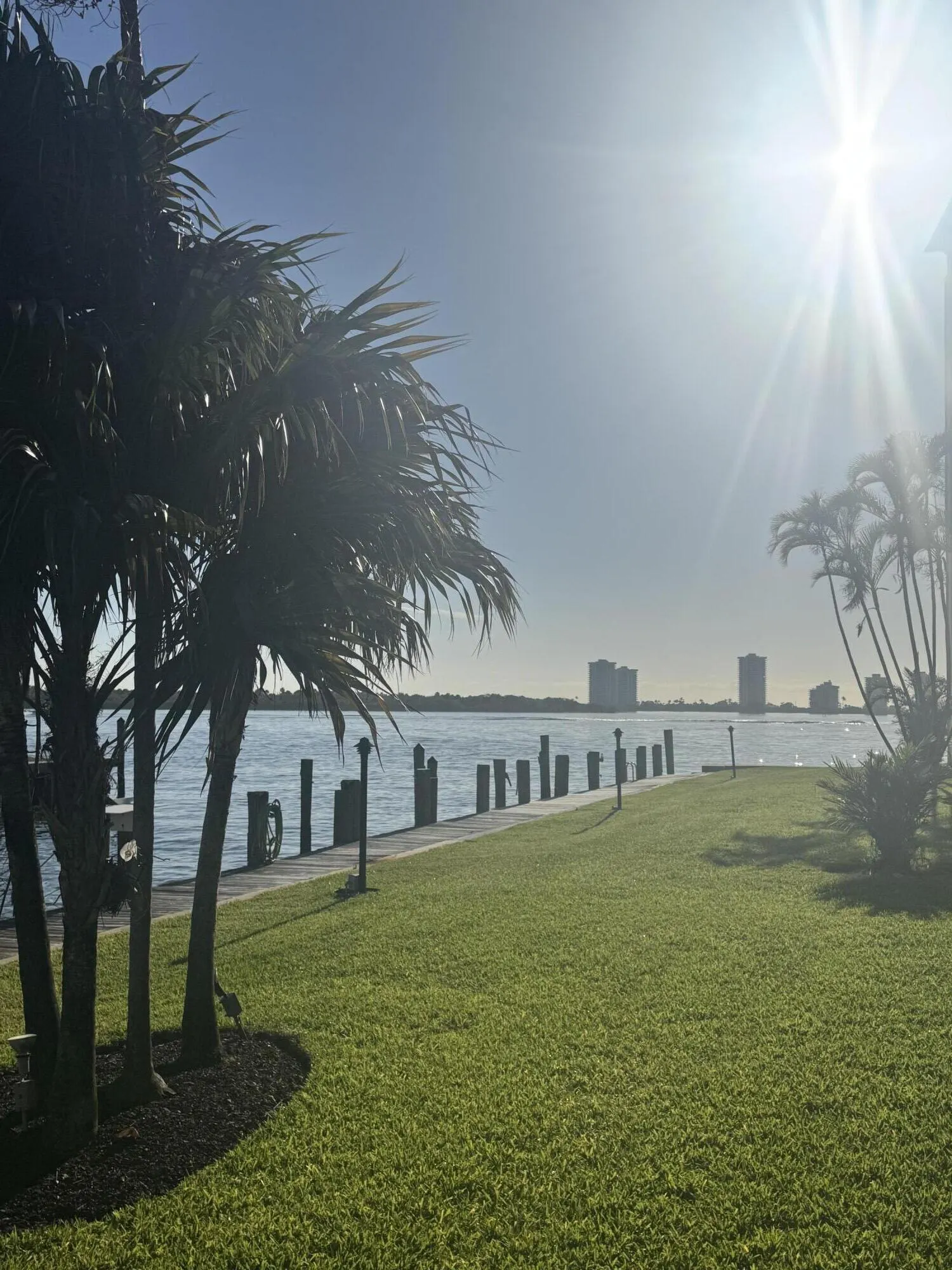 105 PARADISE HARBOUR Boulevard #108
