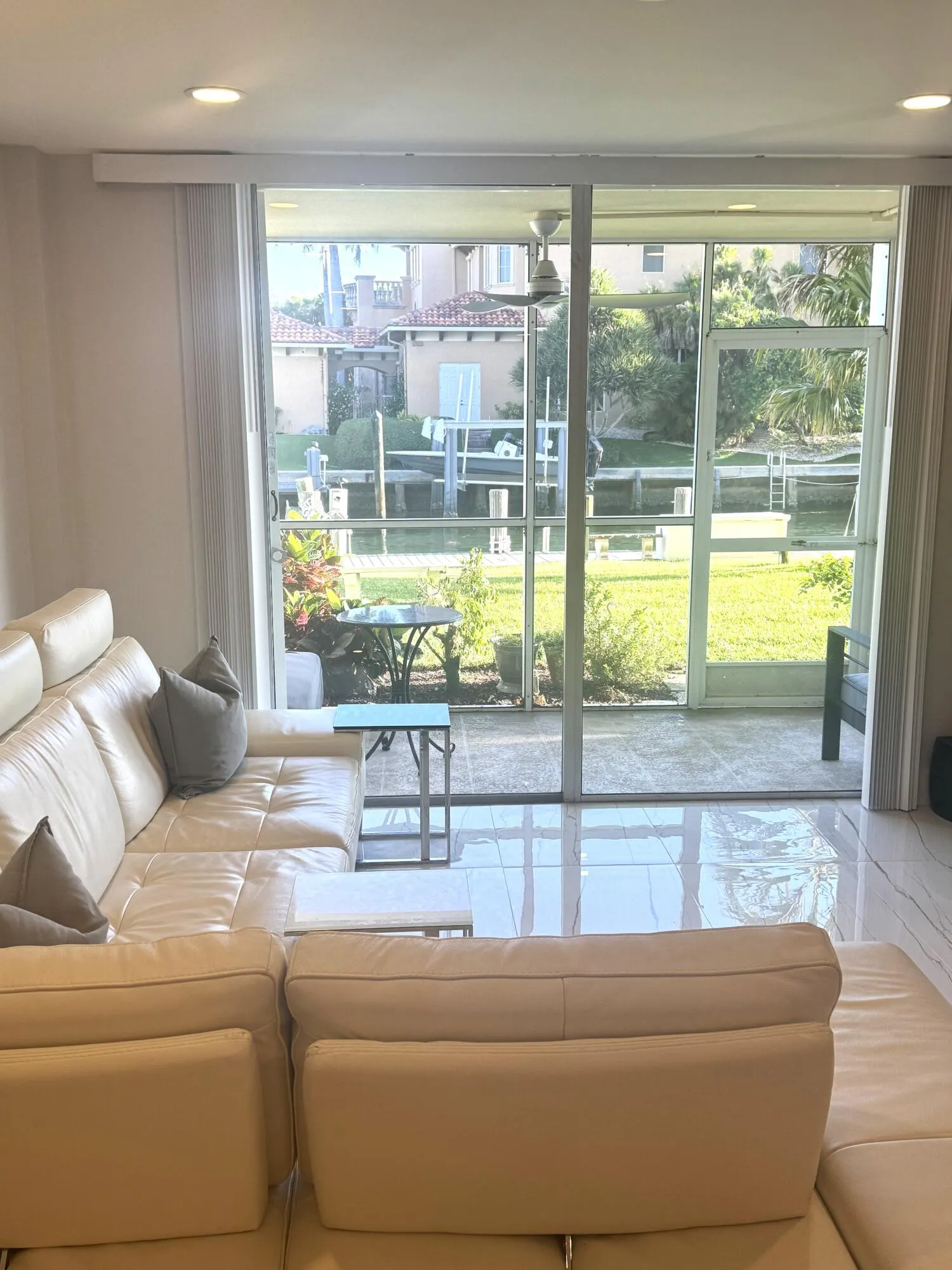 105 PARADISE HARBOUR Boulevard #108