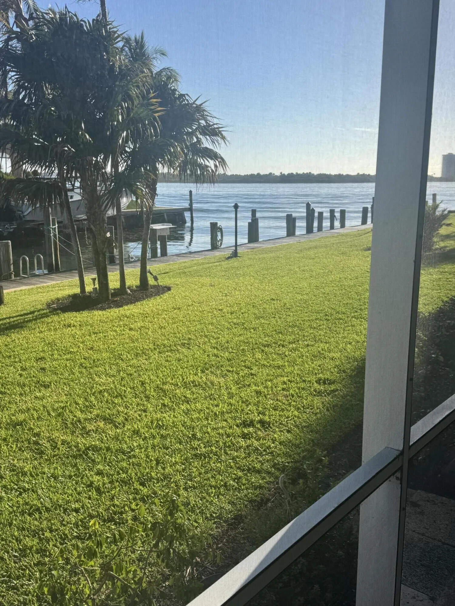 105 PARADISE HARBOUR Boulevard #108