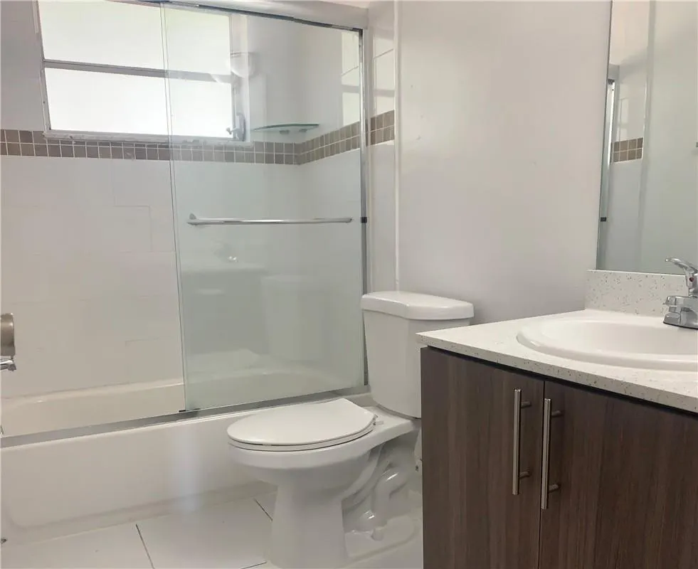 401 NW 34 Street #94-201